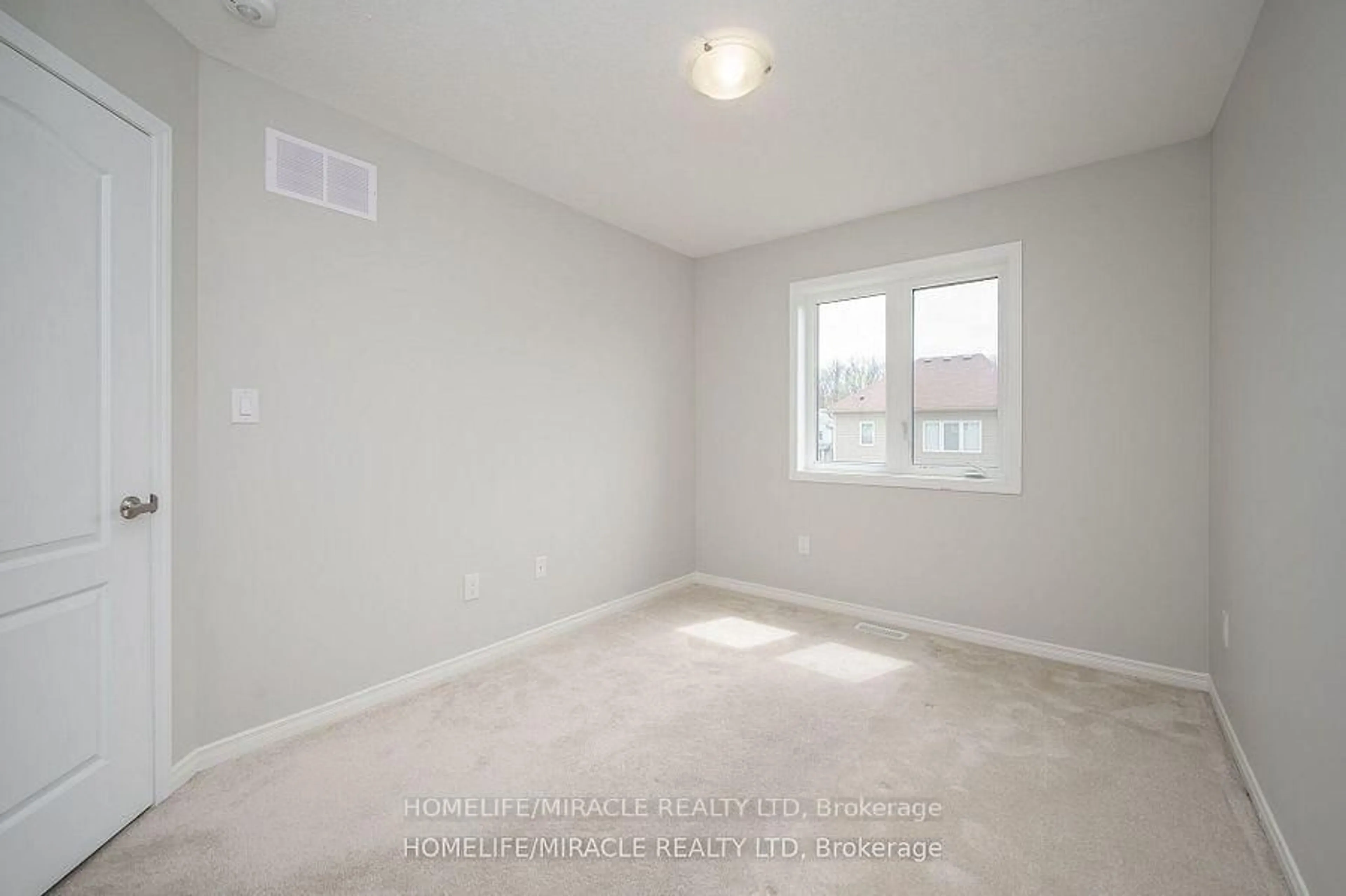 A pic of a room for 327 Pumpkin Pass, Hamilton Ontario L0R 1C0