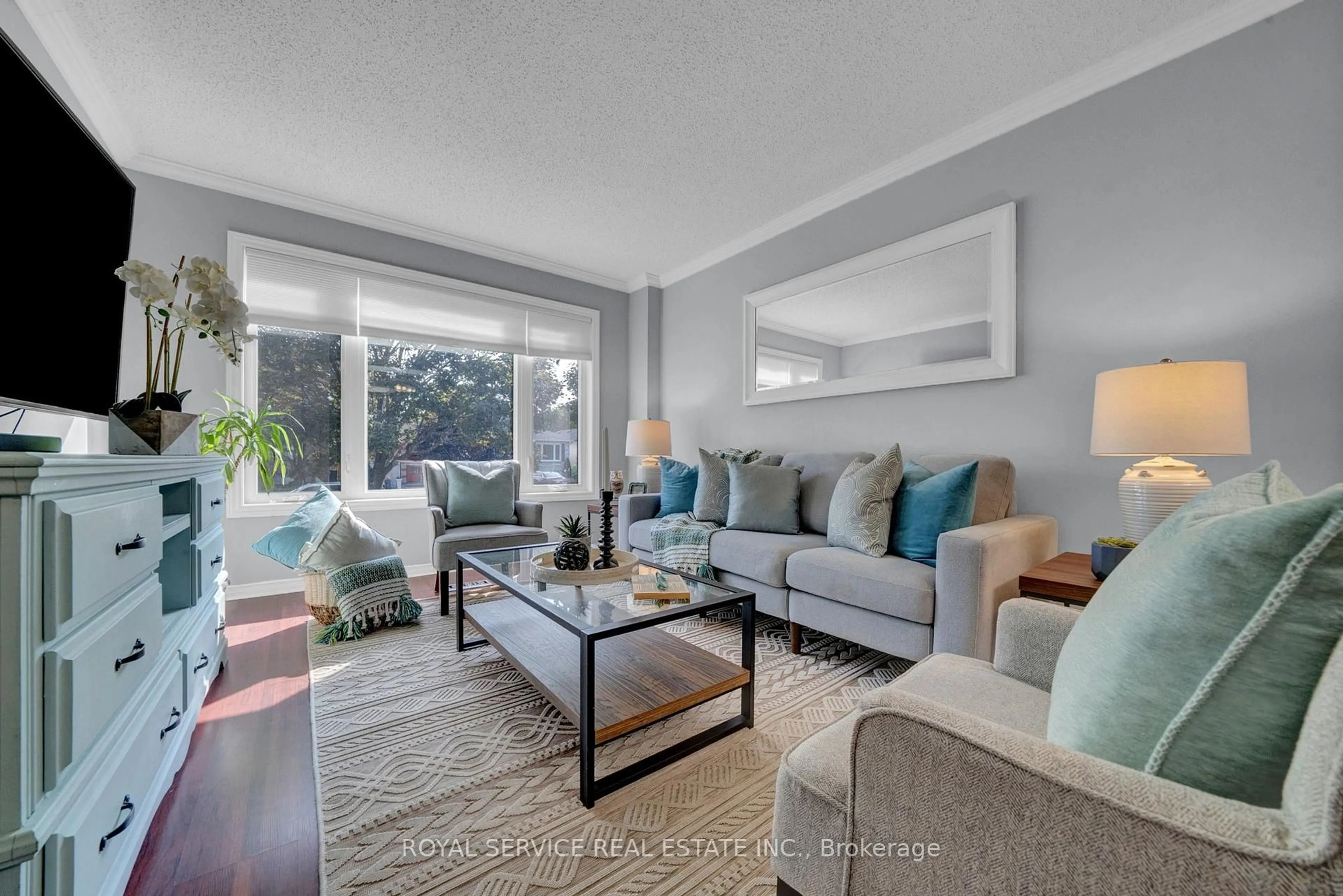 Living room with furniture, unknown for 827 Battell Crt, Cobourg Ontario K9A 5R7