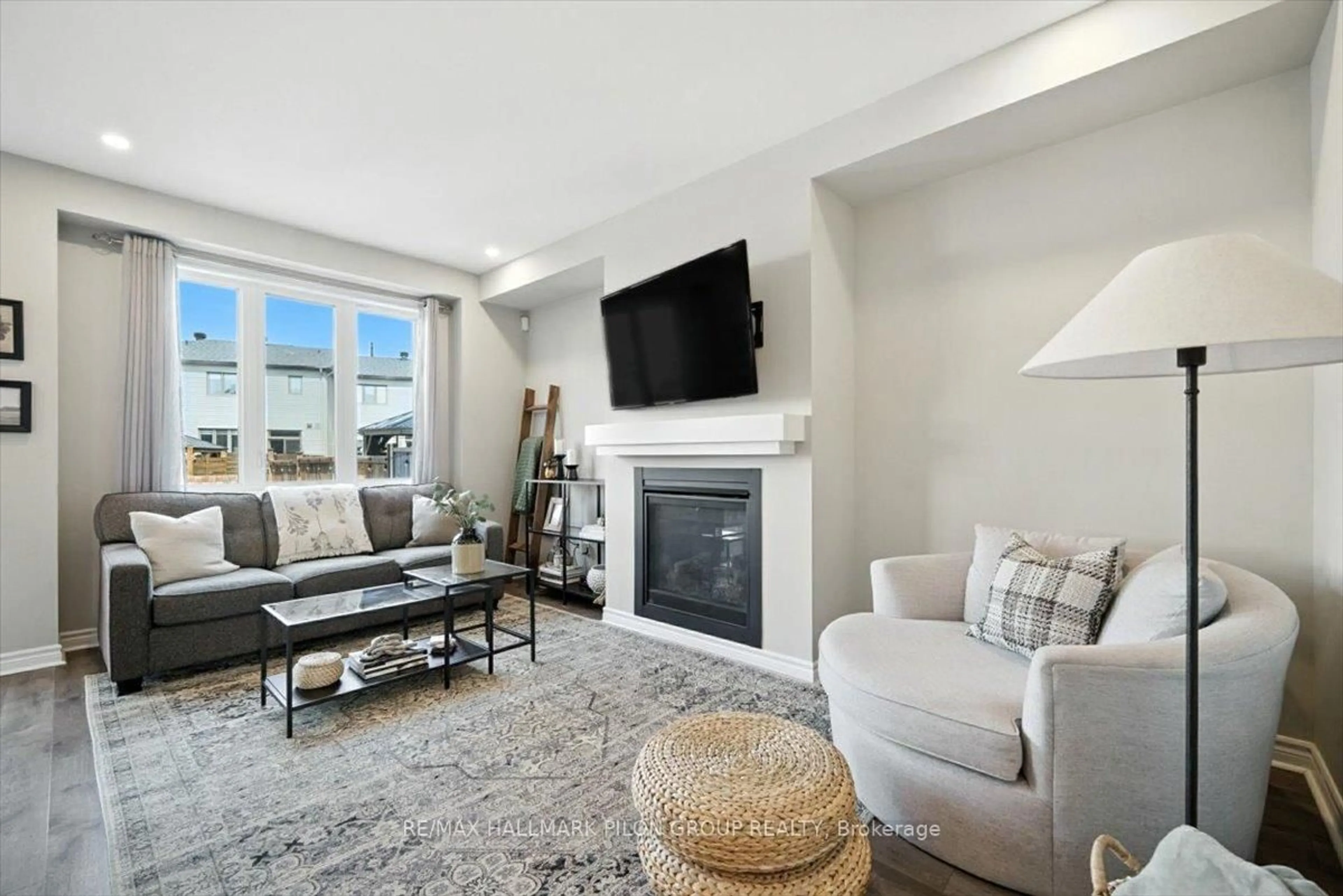 Living room with furniture, unknown for 381 Gerry Lalonde Dr, Ottawa Ontario K4A 0X2