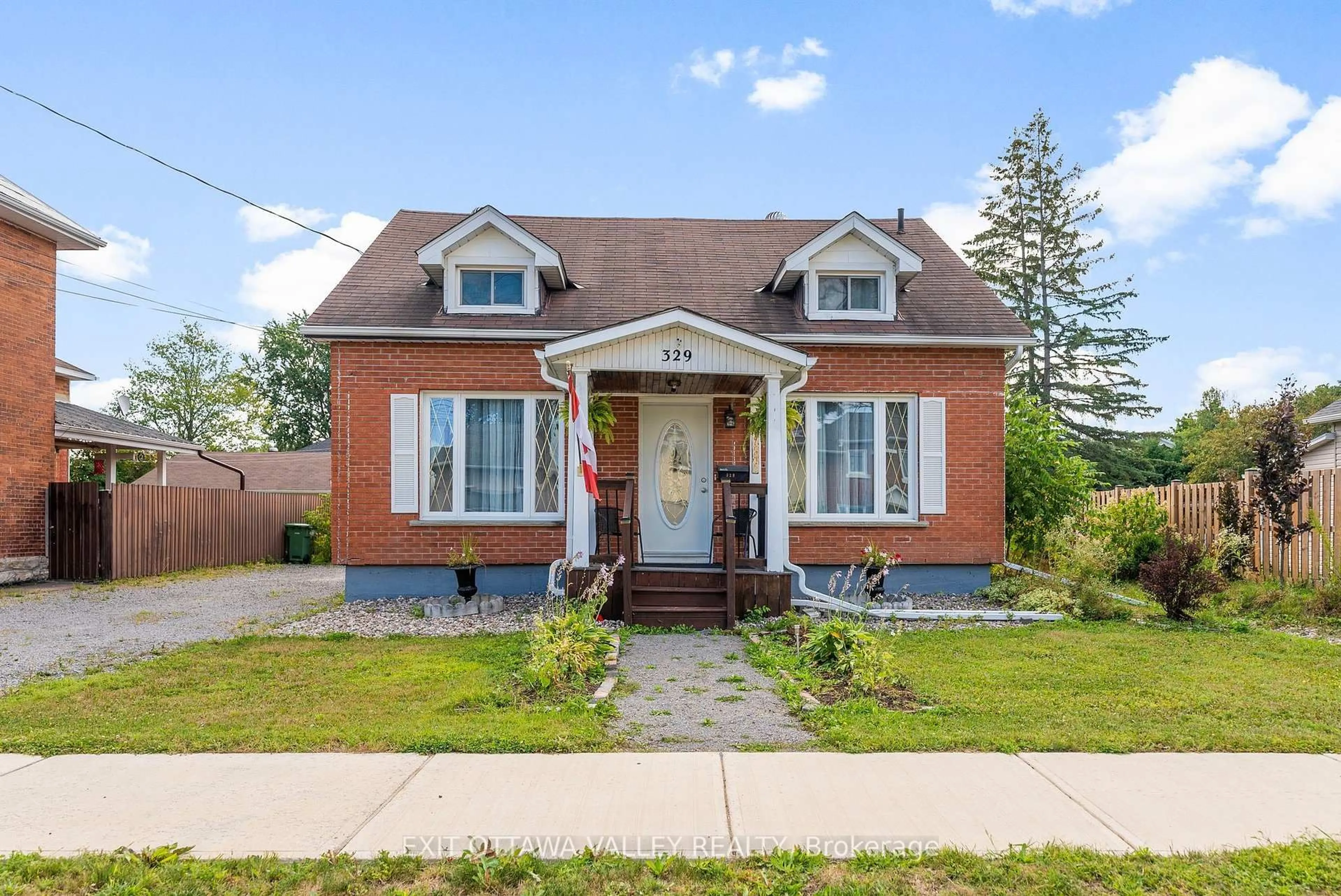 Home with brick exterior material, street for 329 Third Ave, Pembroke Ontario K8A 5G5