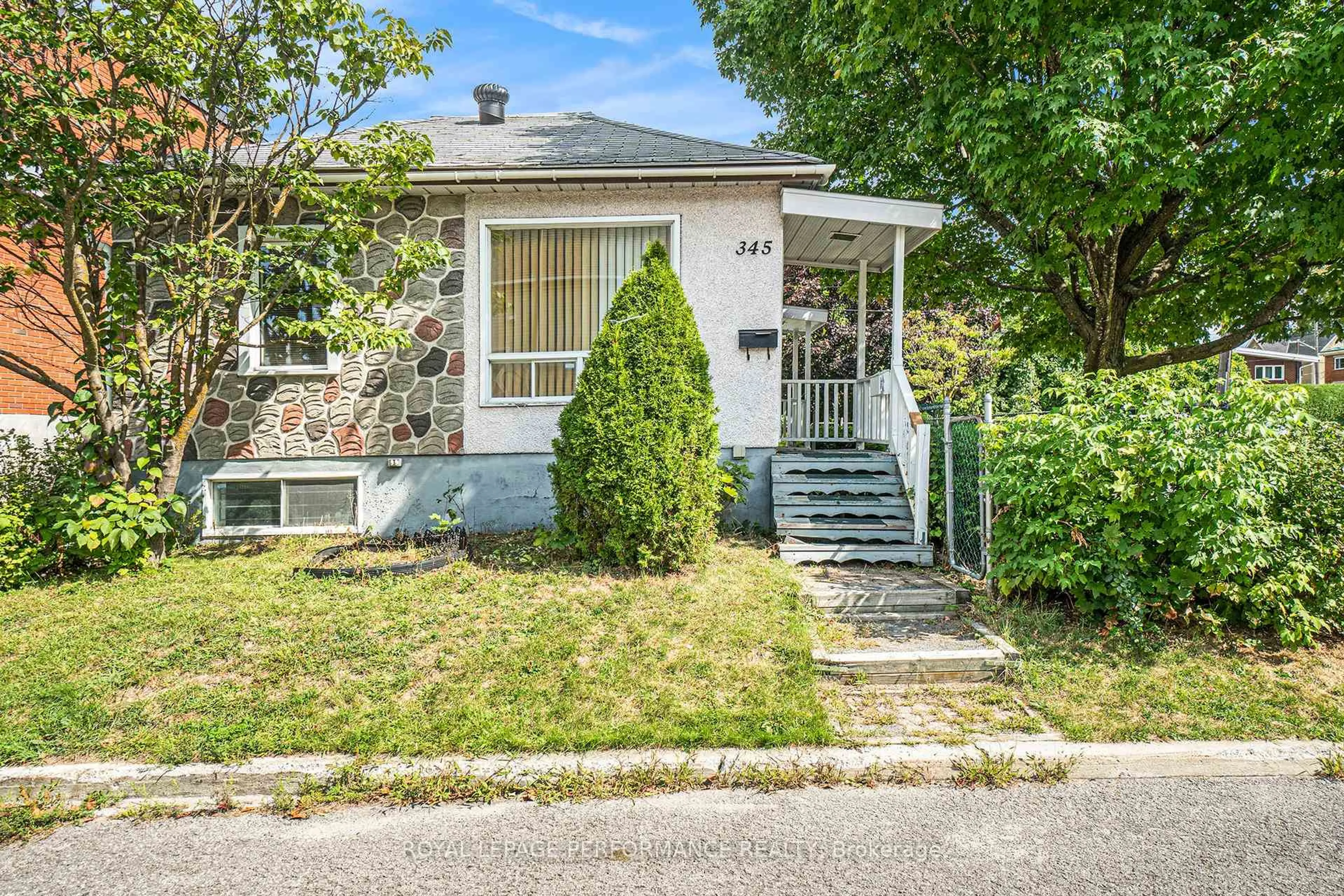 Home with vinyl exterior material, street for 345 Lemoine St, Ottawa Ontario K1L 6T7