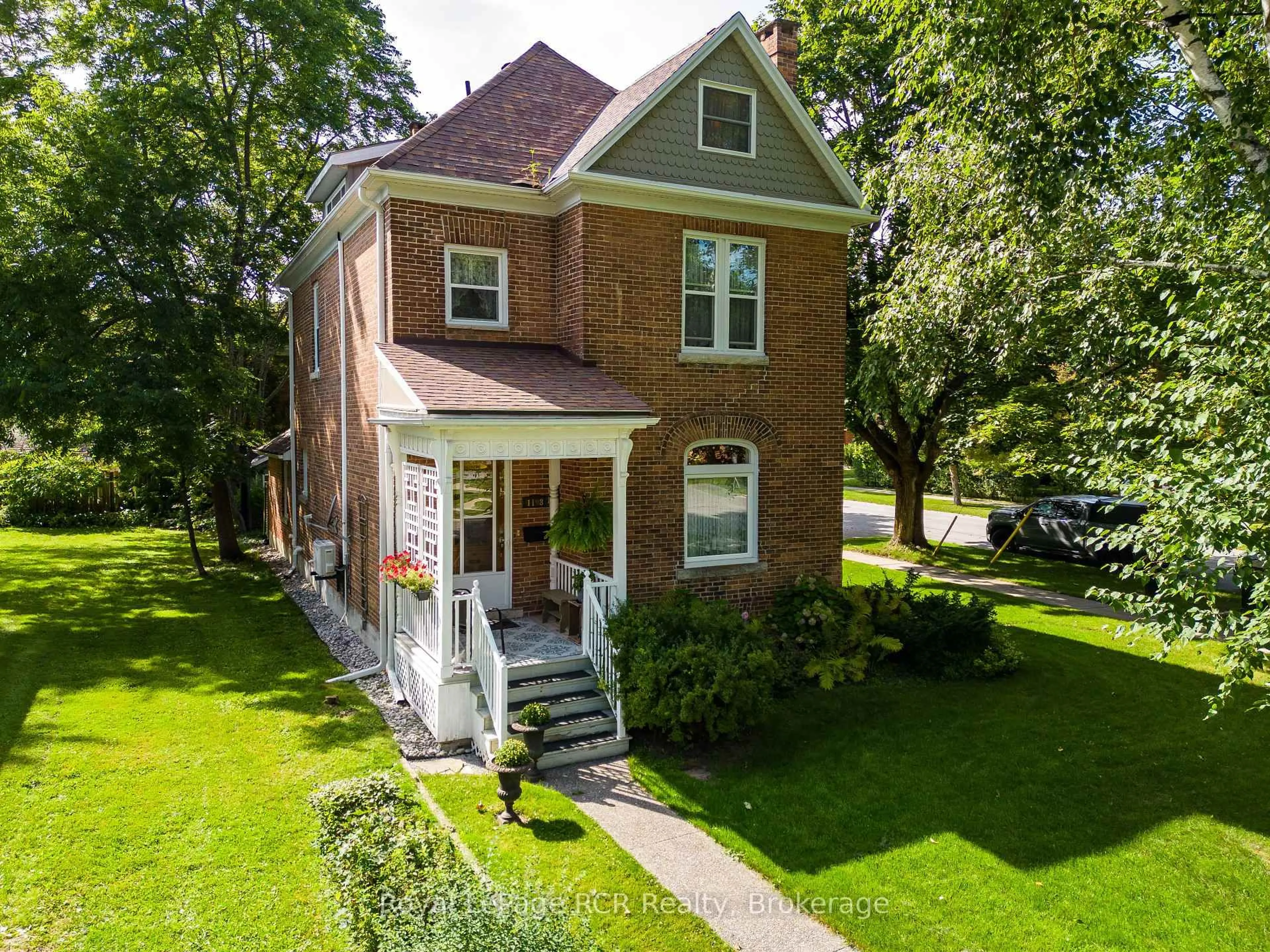 Home with brick exterior material, street for 1198 4th Ave, Owen Sound Ontario N4K 4W5