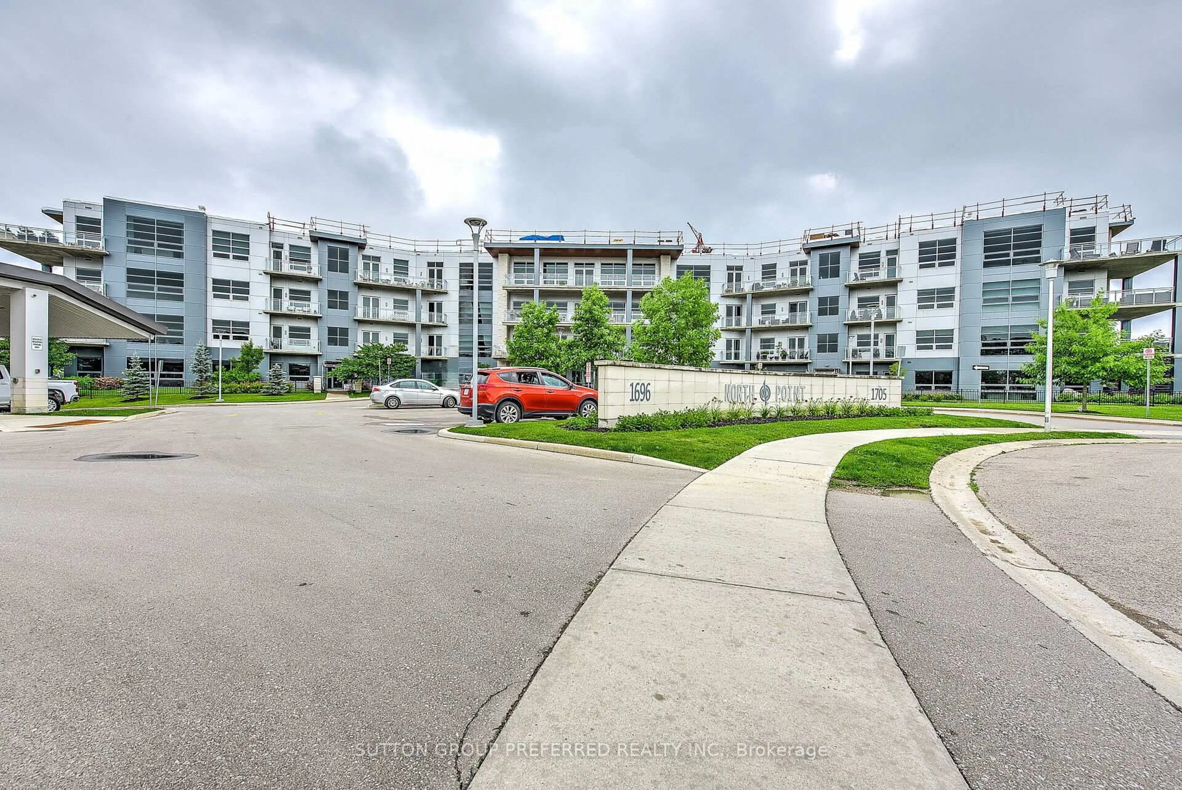 A pic from outside/outdoor area/front of a property/back of a property/a pic from drone, street for 1705 Fiddlehead Pl #102, London North Ontario N6G 5M6