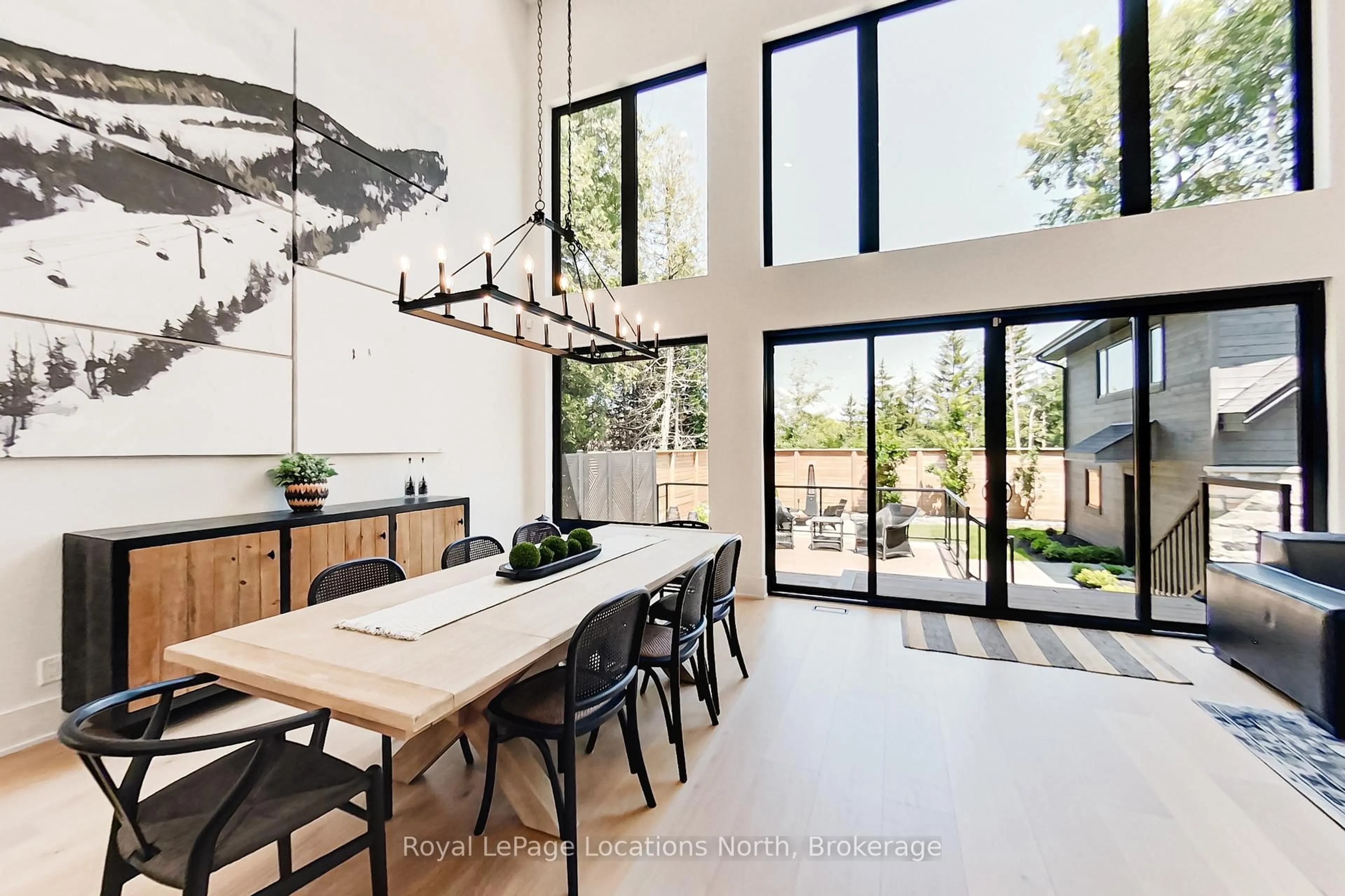 Contemporary kitchen, unknown for 74 Arthur St, Blue Mountains Ontario N0H 2P0