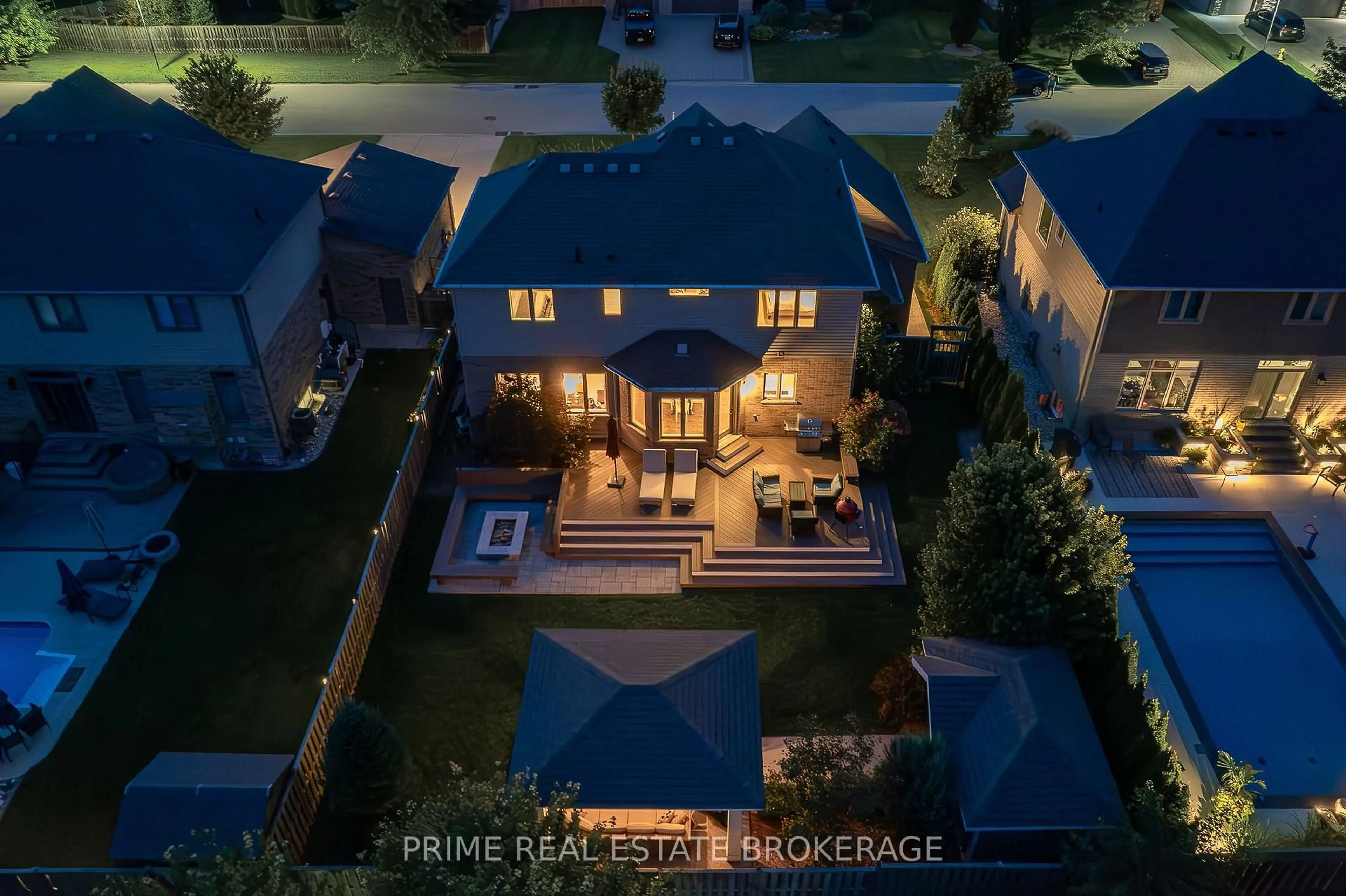 A pic from outside/outdoor area/front of a property/back of a property/a pic from drone, street for 56 Fieldstone Cres, Middlesex Centre Ontario N0L 1R0