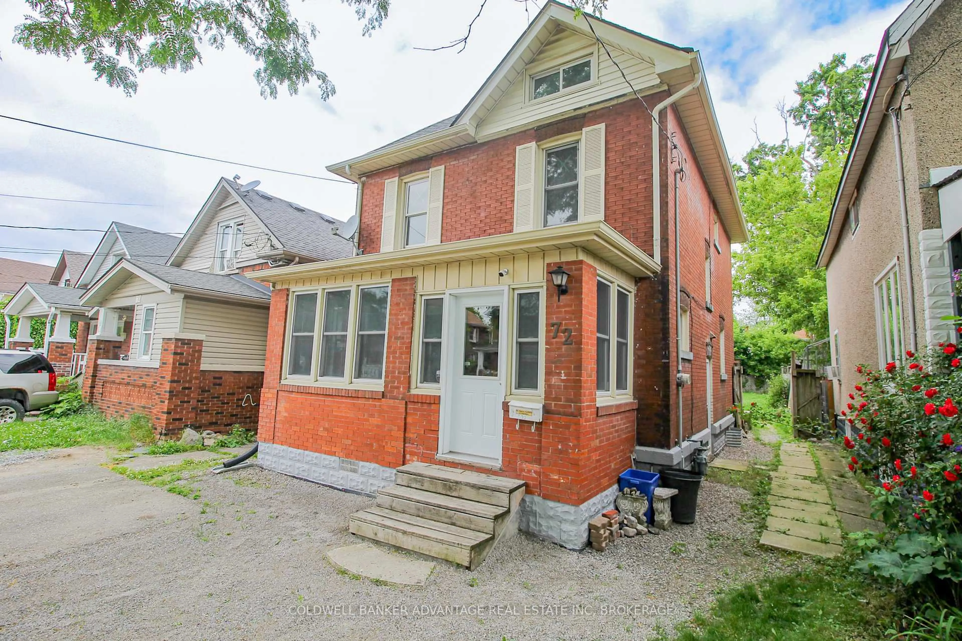 Home with brick exterior material, street for 72 Regent St, Welland Ontario L3B 4H6