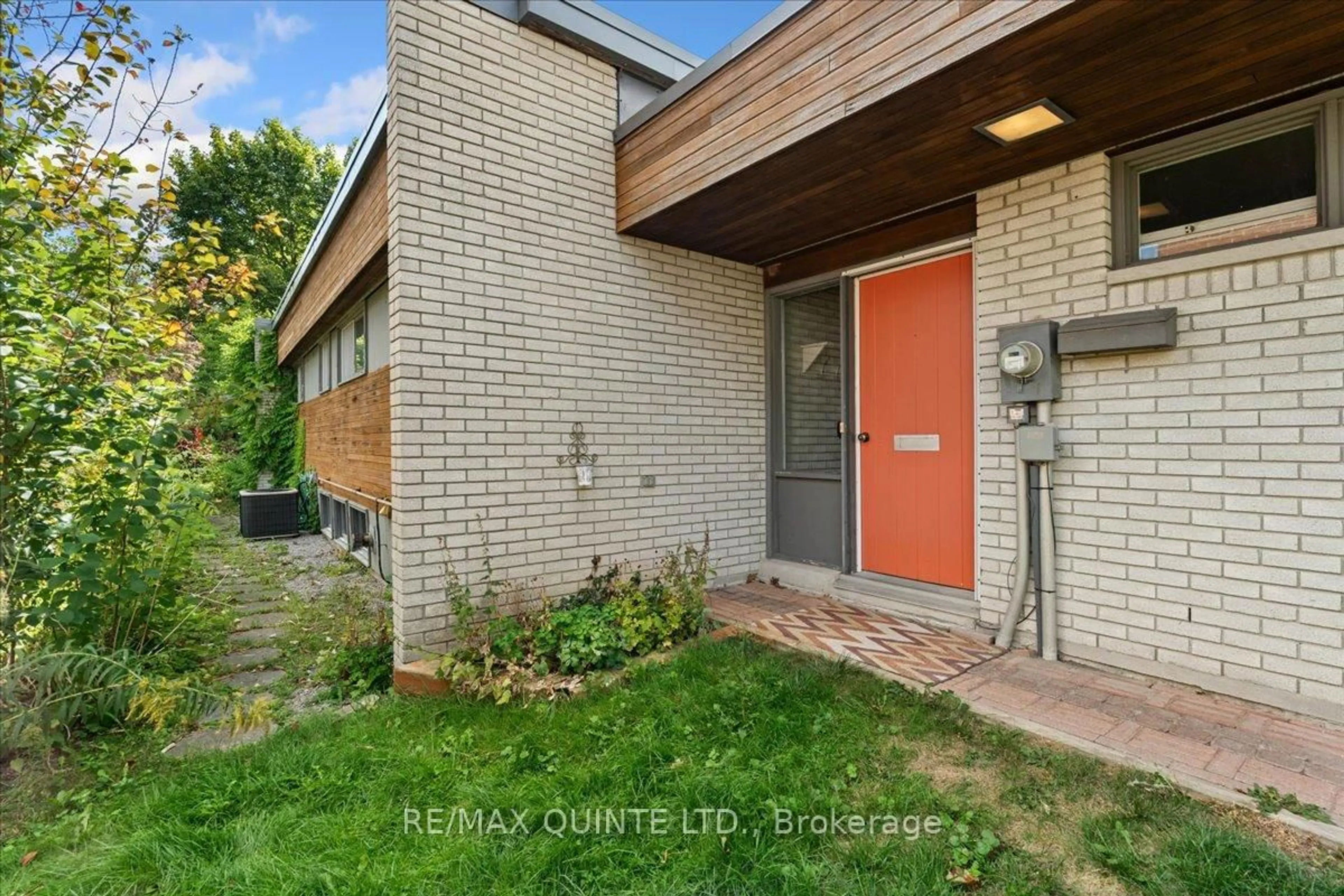 Unknown for 529 VICTORIA Ave, Belleville Ontario K8N 2G6