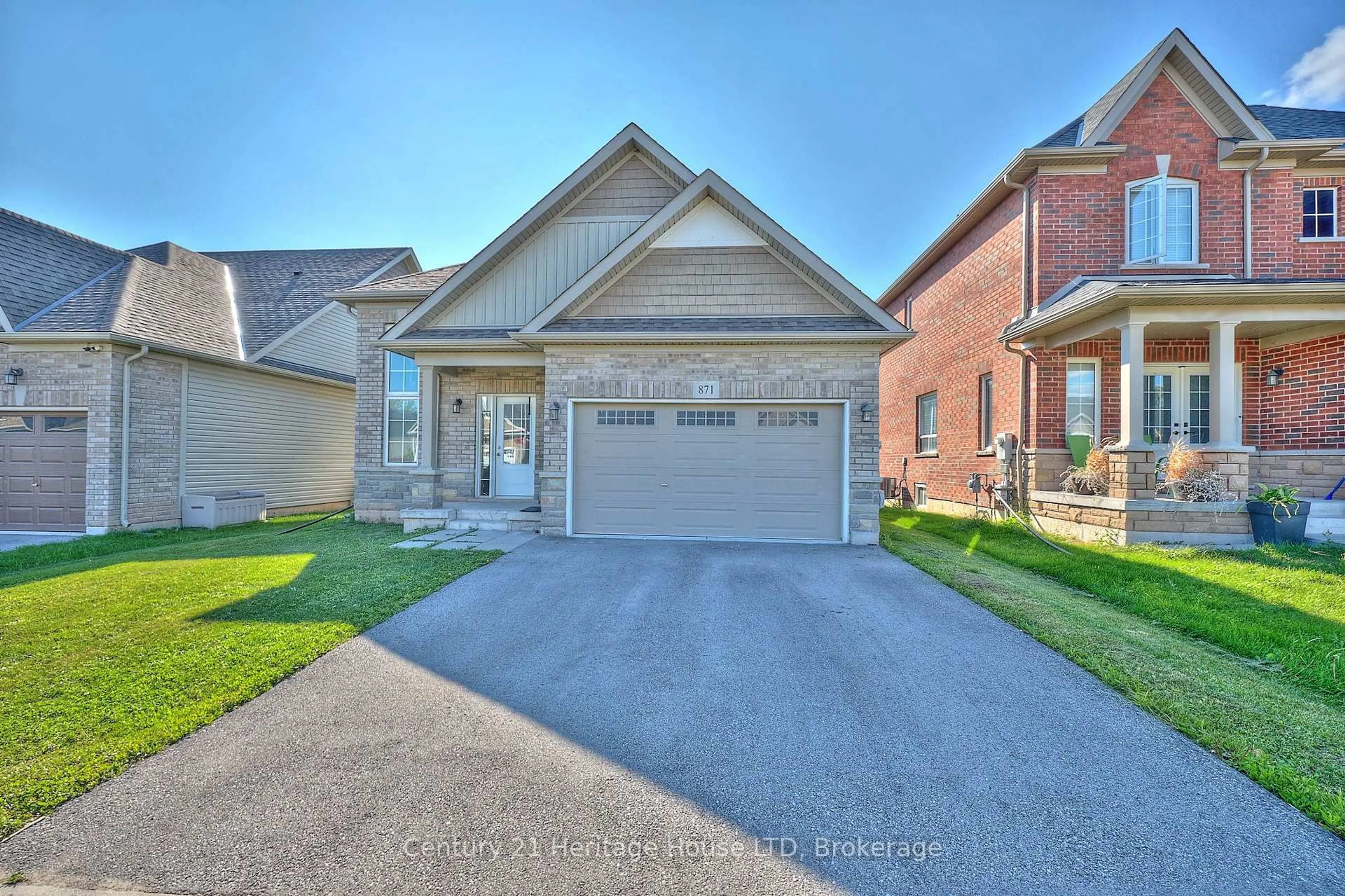 Home with brick exterior material, street for 871 Burwell St, Fort Erie Ontario L2A 0E3