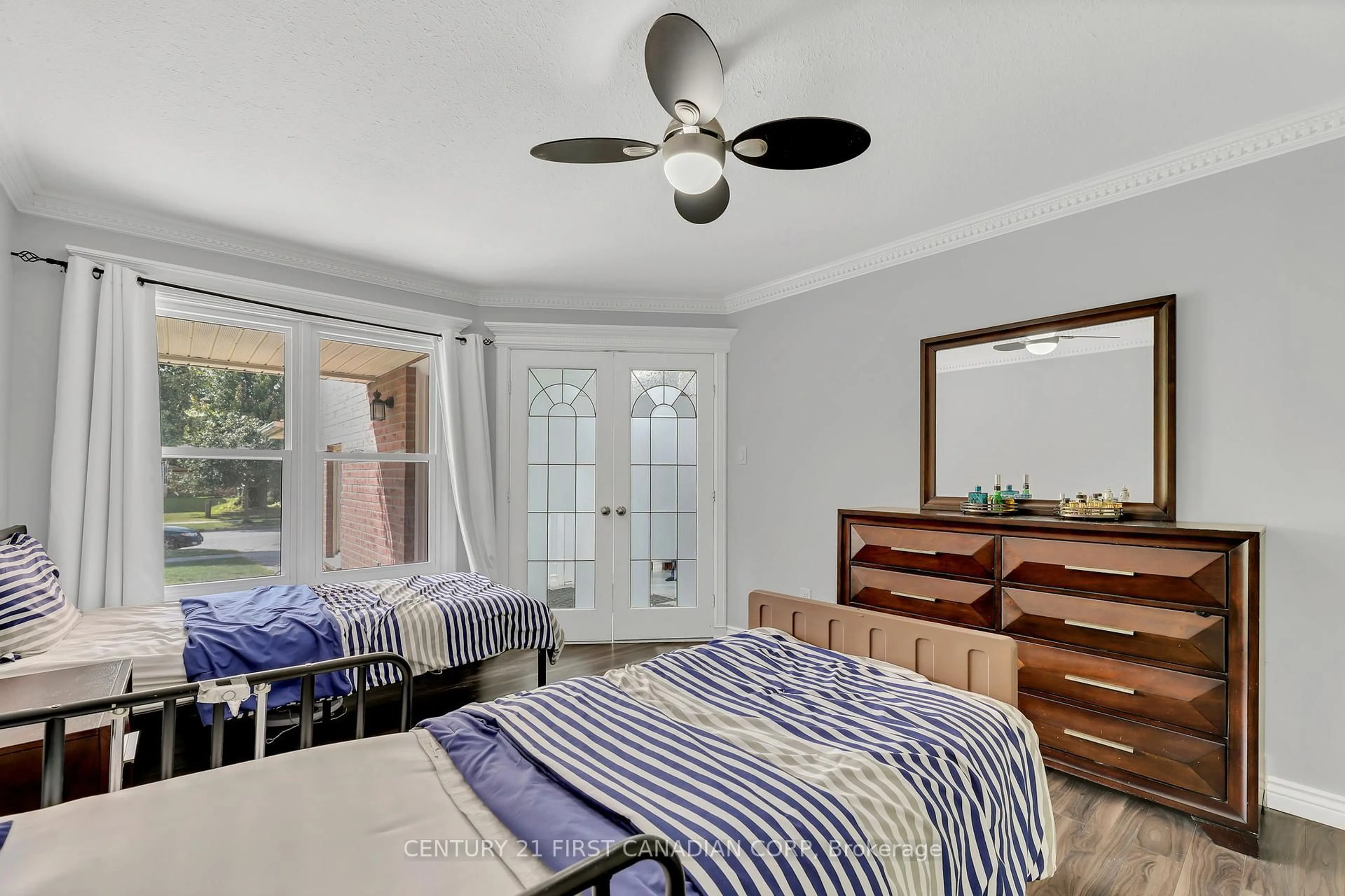 A pic of a room for 777 Guildwood Blvd, London North Ontario N6H 5G2