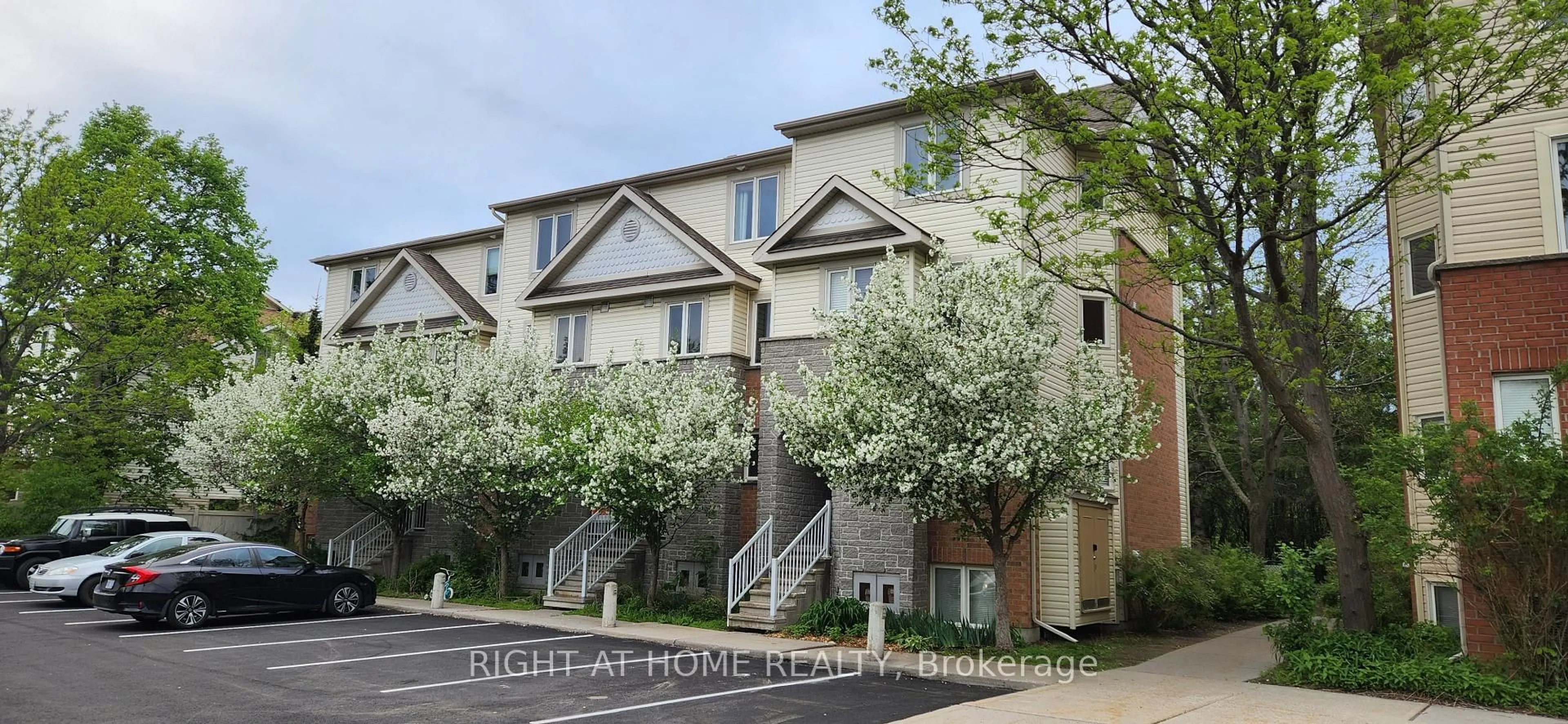Unknown for 67 Strathaven Private, Ottawa Ontario K1J 1K7