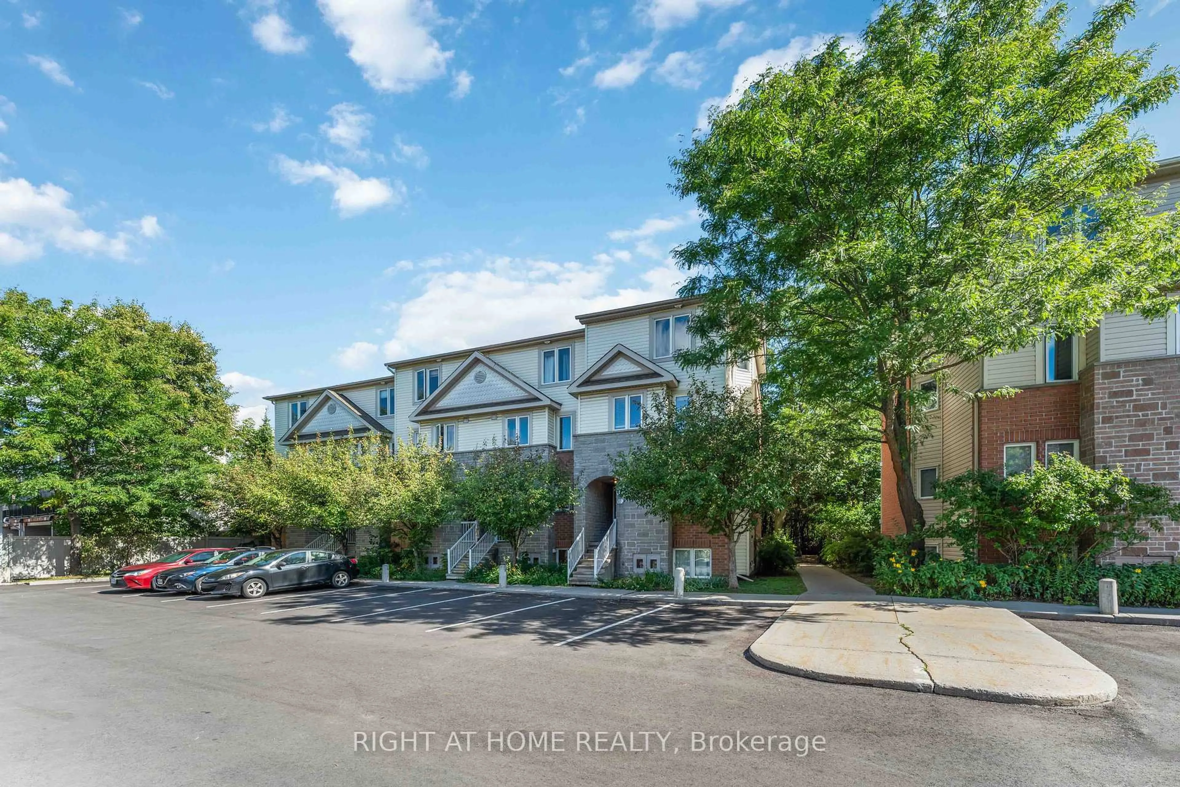 A pic from outside/outdoor area/front of a property/back of a property/a pic from drone, unknown for 67 Strathaven Private, Ottawa Ontario K1J 1K7