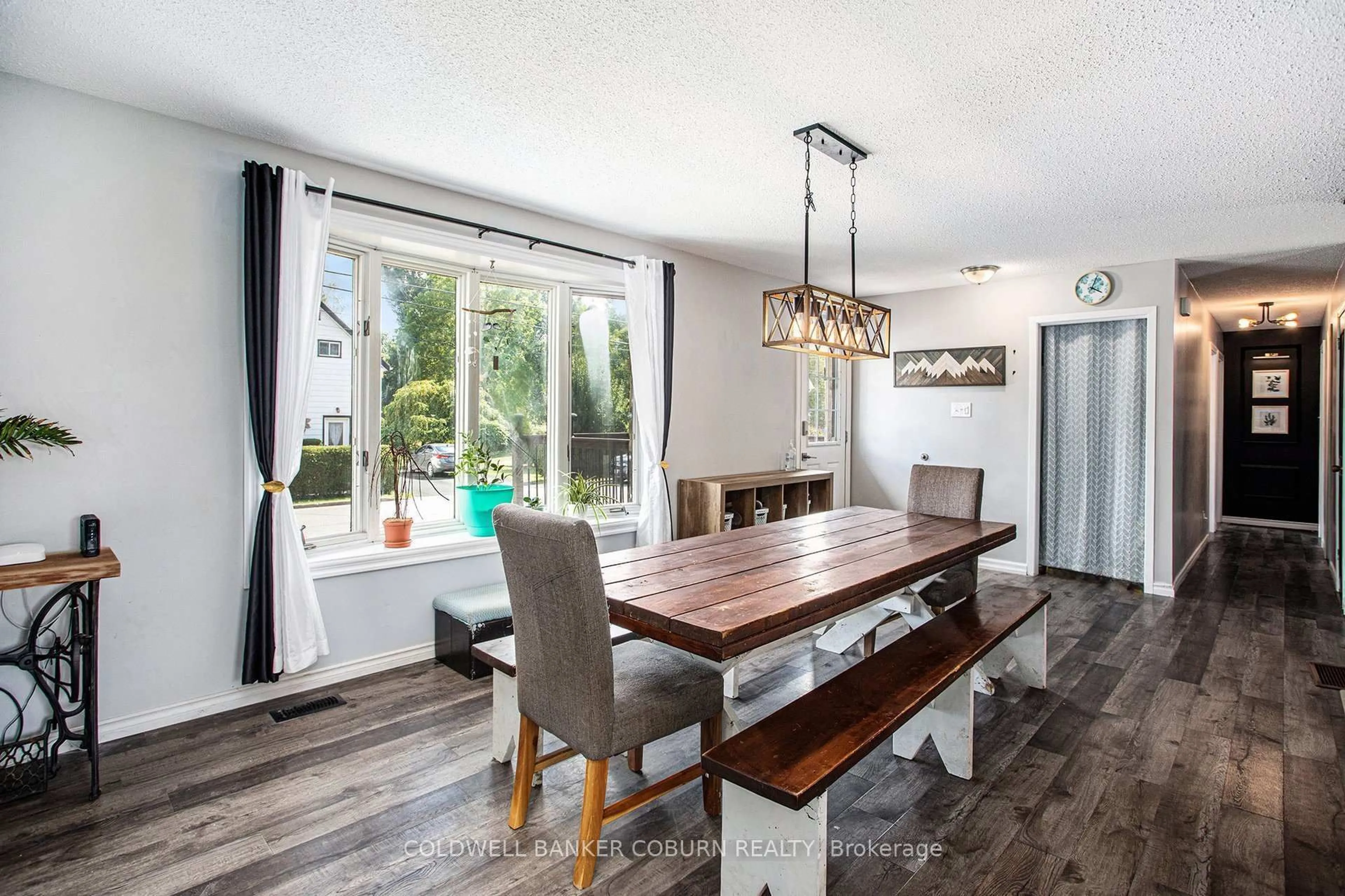 Dining room, wood/laminate floor for 41 Hummel St, North Dundas Ontario K0C 1H0