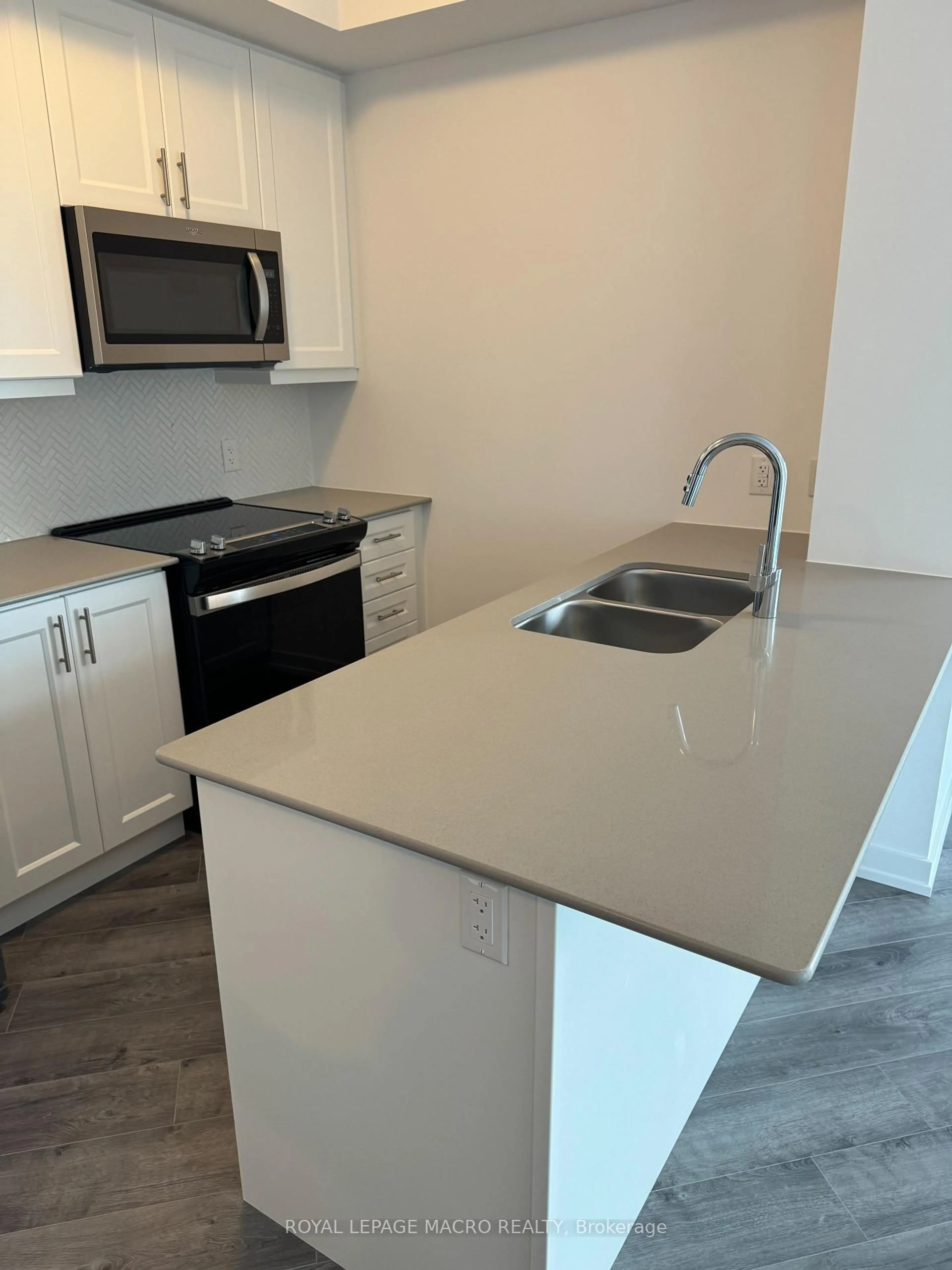 Standard kitchen, unknown for 10 Mallard Tr #525, Hamilton Ontario L0B 2A7