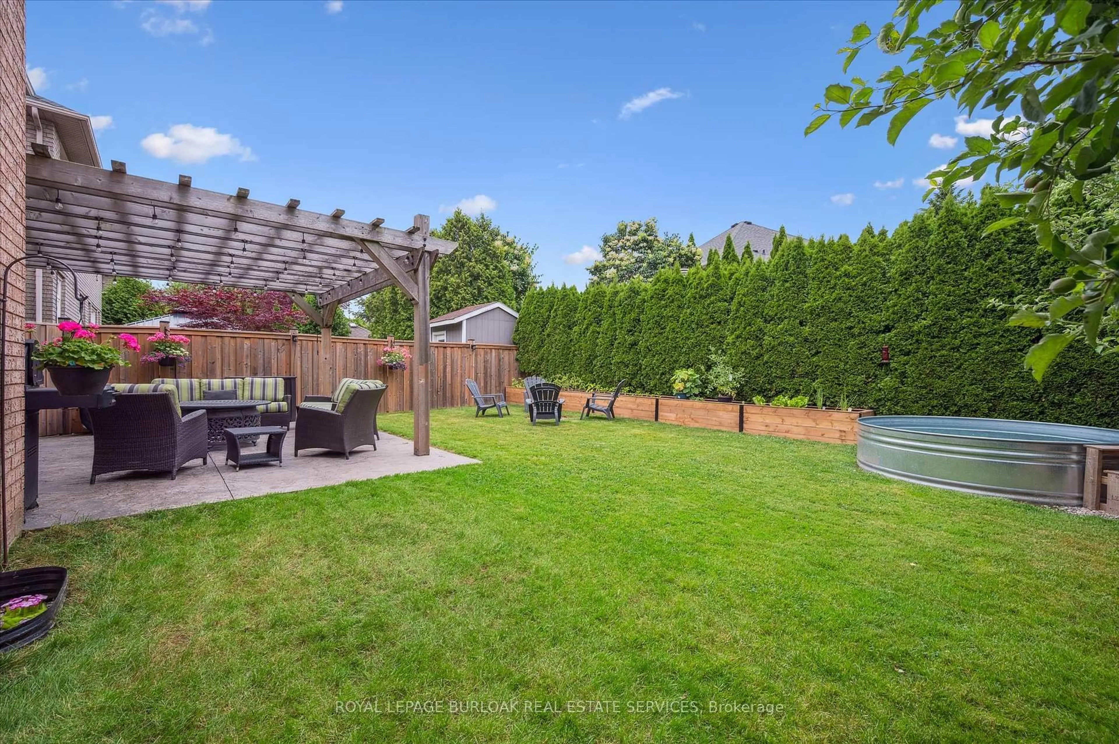 Patio, unknown for 38 Surrey Dr, Hamilton Ontario L9K 1L9