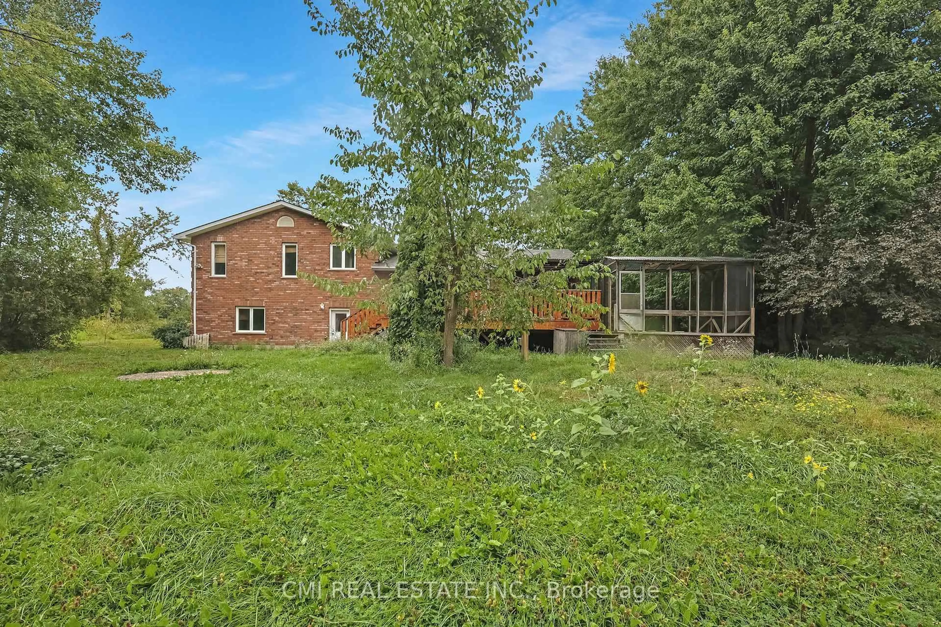A pic from outside/outdoor area/front of a property/back of a property/a pic from drone, unknown for 1339 Rapids Rd, Tweed Ontario K0K 3J0