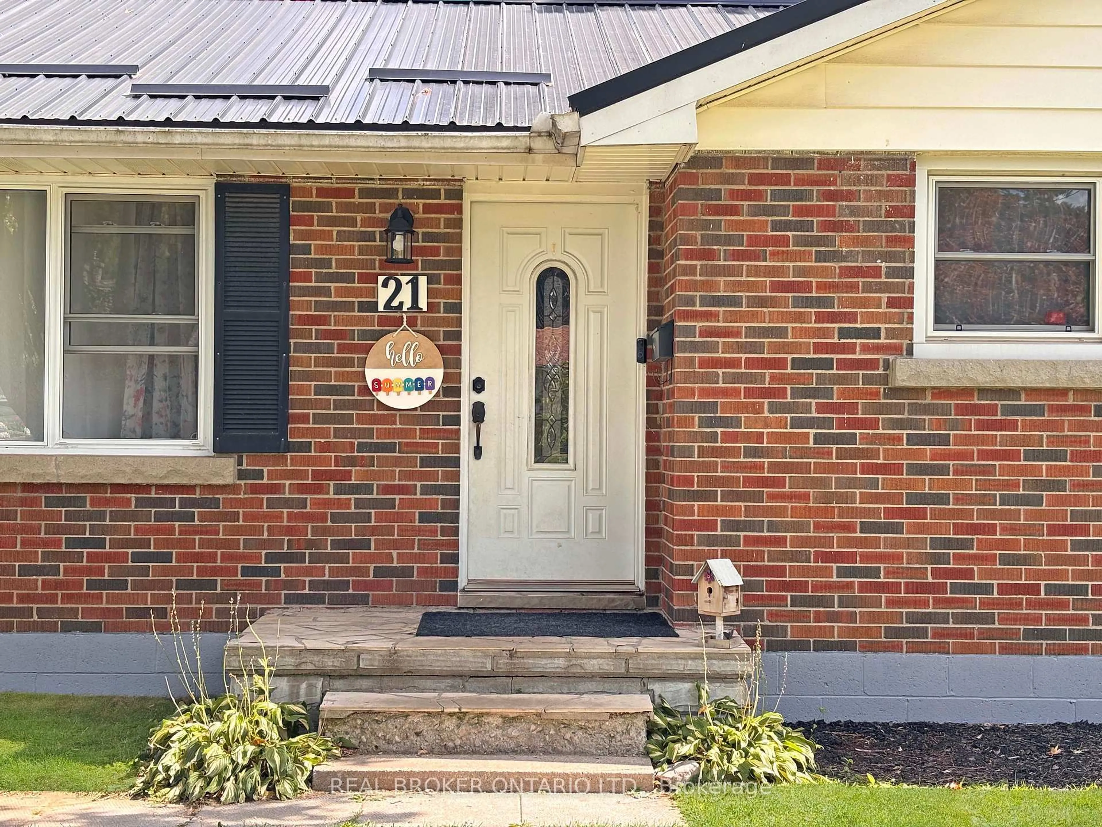 Home with brick exterior material, street for 21 Richard Ave, Haldimand Ontario N3Y 3J1