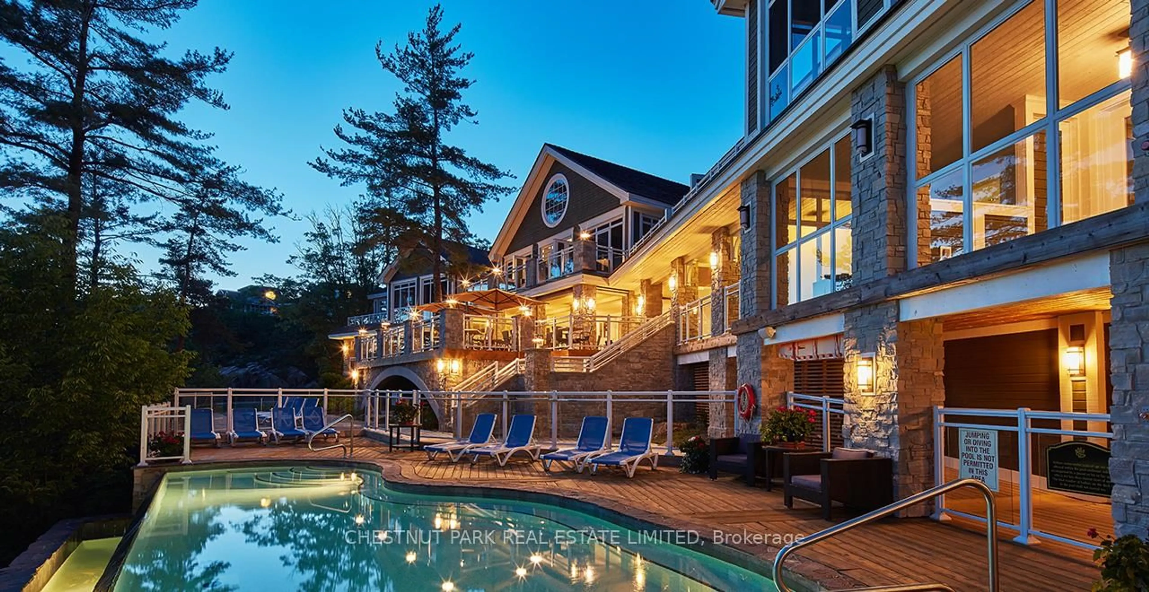Pool for 1869 MUSKOKA DISTRICT ROAD 118 WEST #4, Muskoka Lakes Ontario P1L 1W8