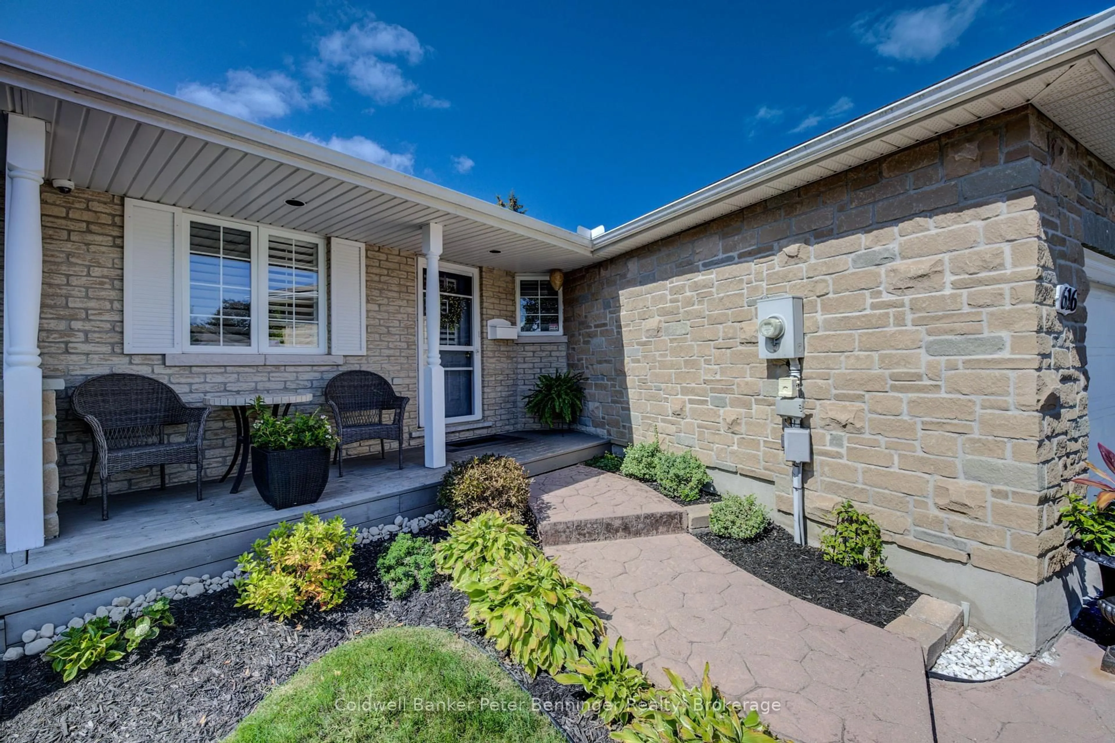 Home with brick exterior material, street for 616 Spinnaker Cres, Waterloo Ontario N2K 4A5