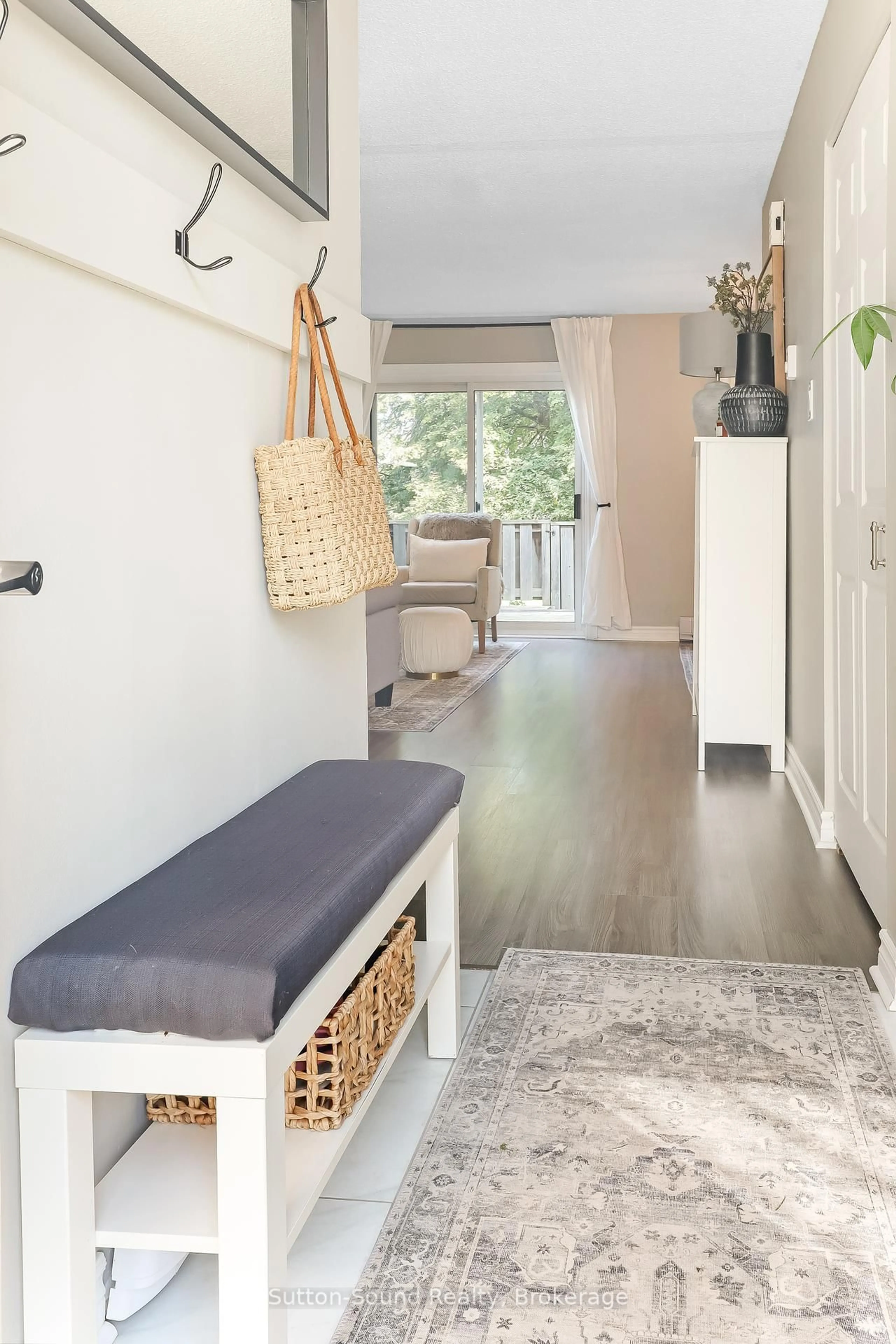 Indoor entryway for 28 Lamson Cres #28, Owen Sound Ontario N4K 6C1