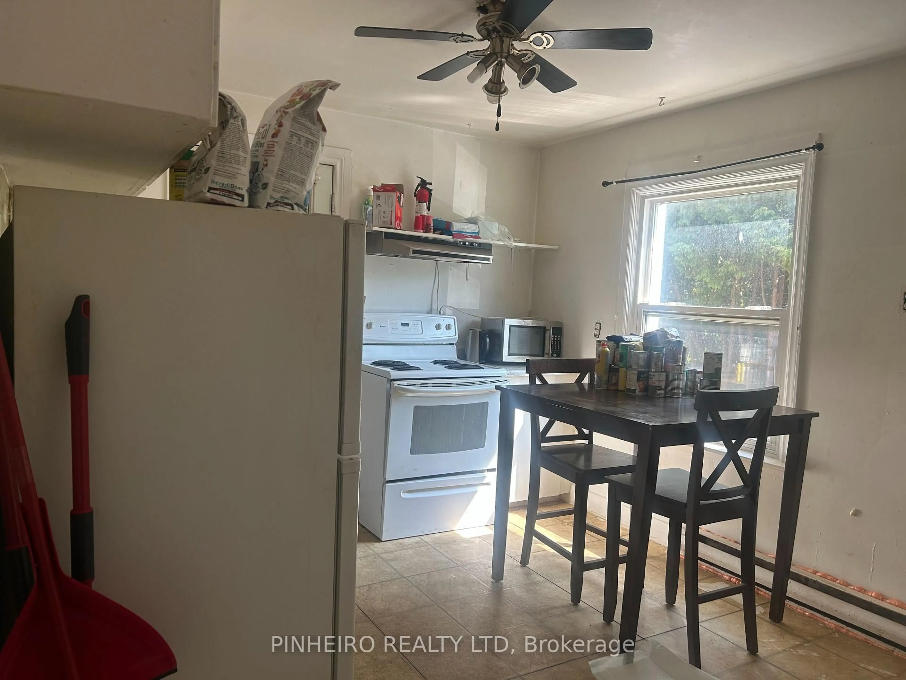 Unknown for 460 Ontario St, London East Ontario N5W 3X2