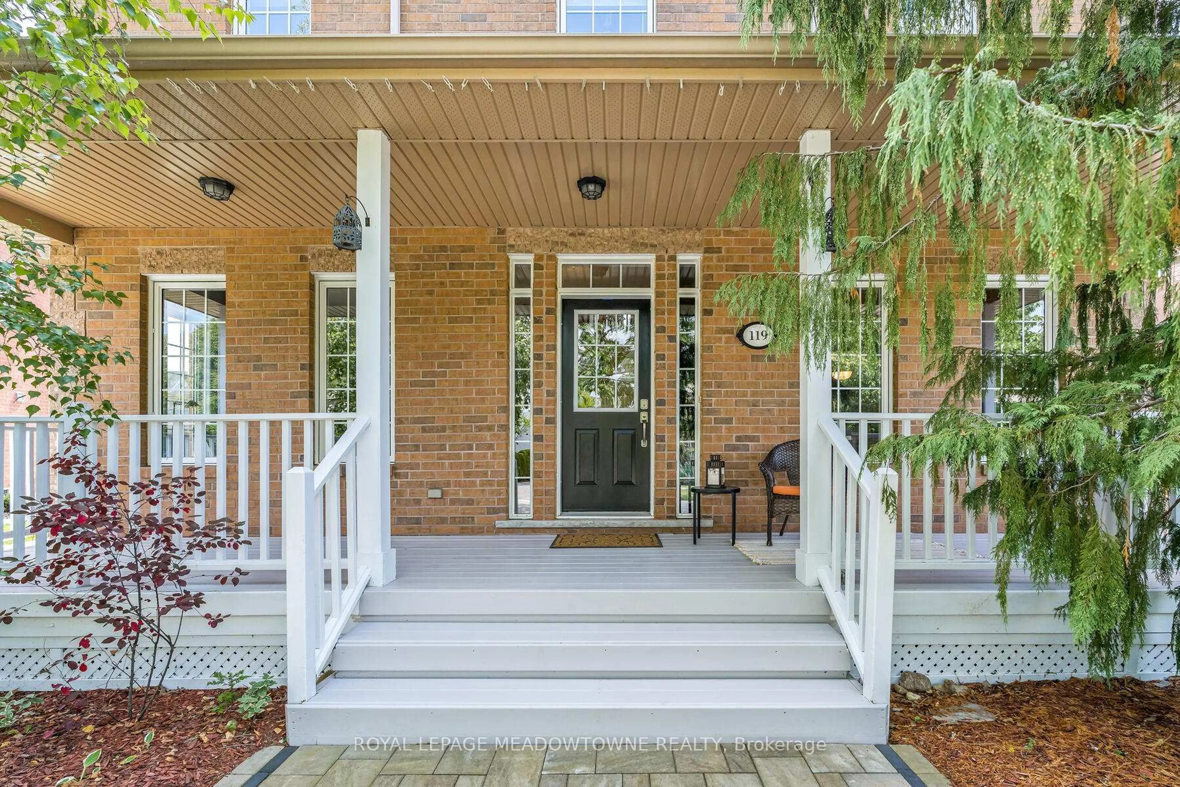 Home with brick exterior material, street for 119 Parkview Lane, Guelph/Eramosa Ontario N0B 2K0
