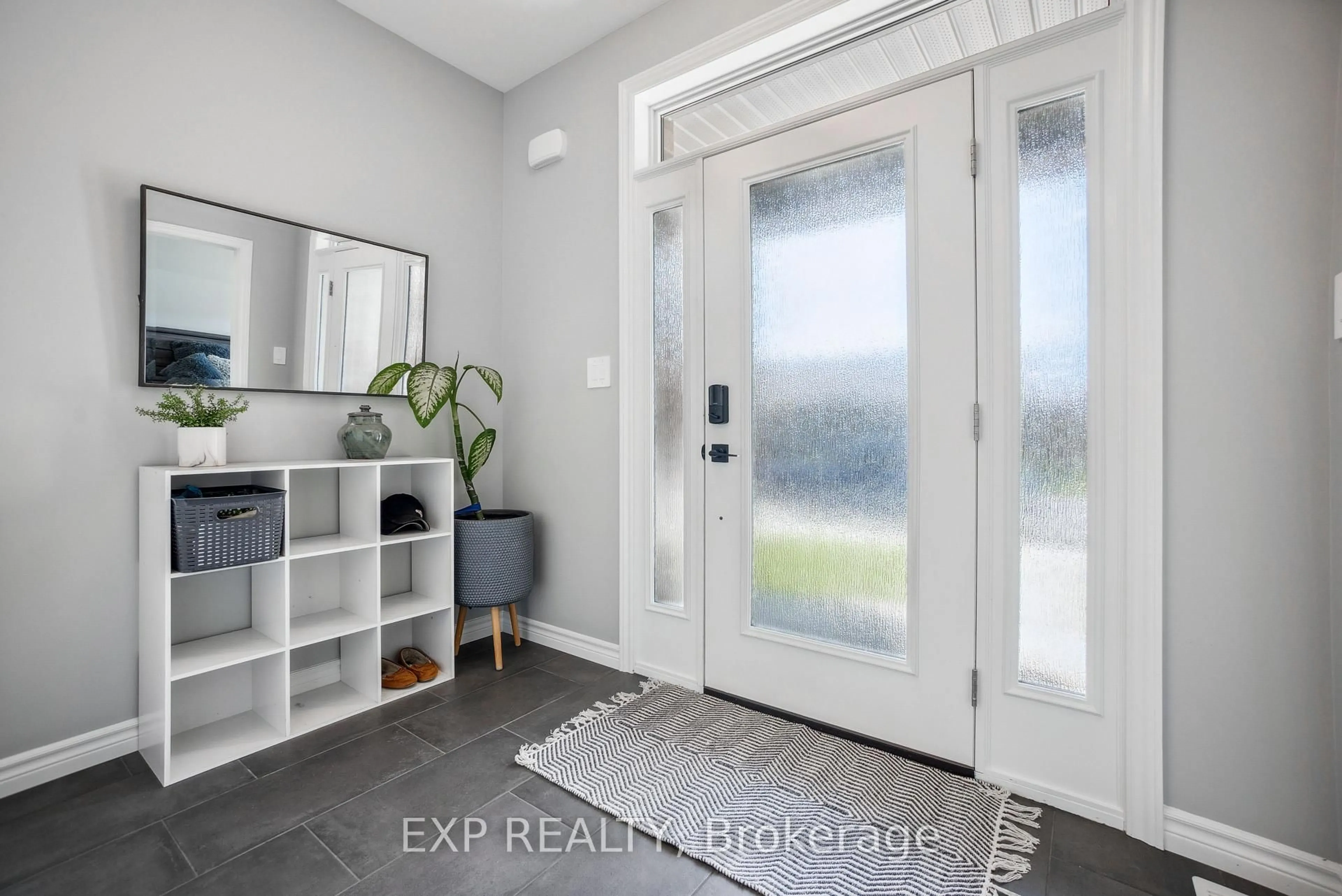 Indoor entryway for 61 Athabaska Dr, Belleville Ontario K8N 0T1