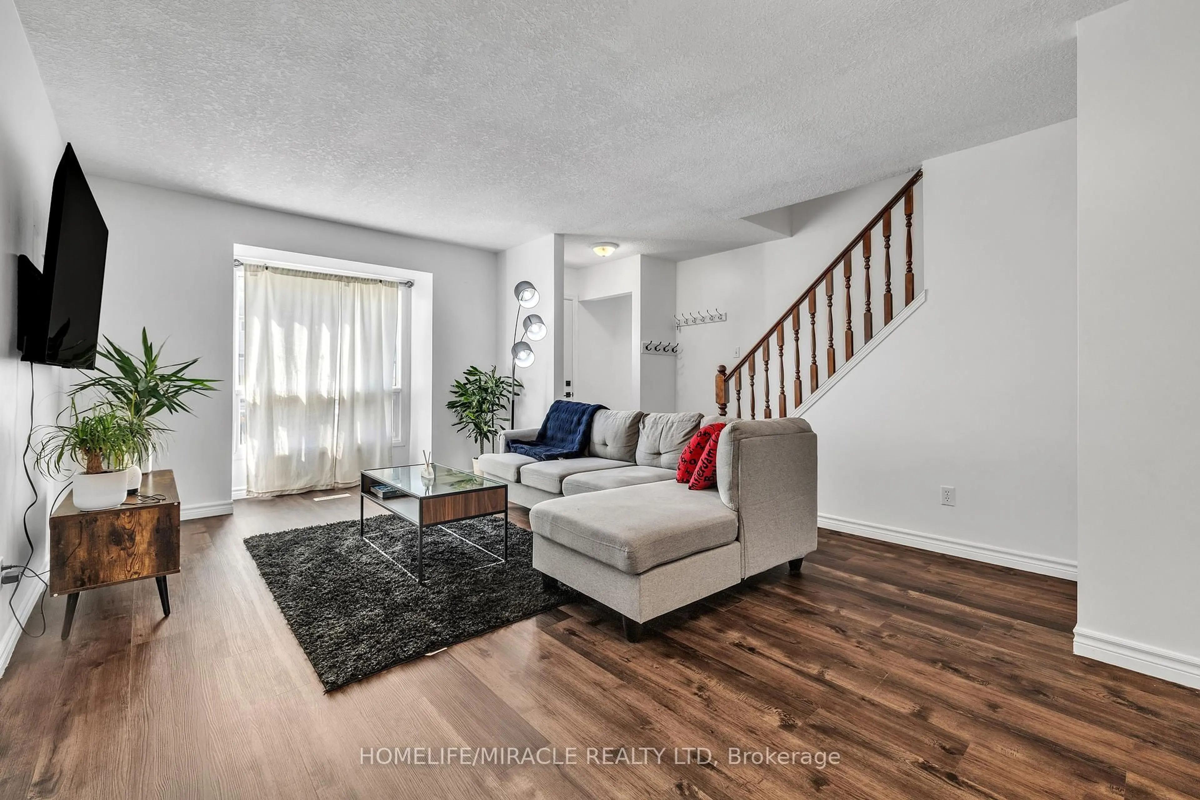 Living room with furniture, unknown for 259 LANSDOWNE Ave #4, Woodstock Ontario N4T 1N6