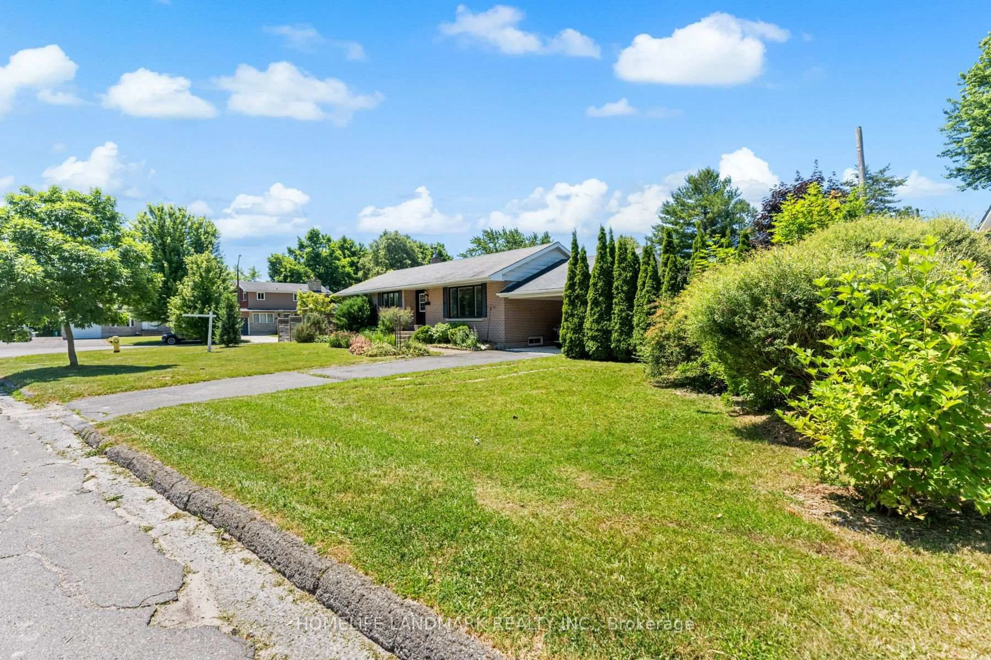 A pic from outside/outdoor area/front of a property/back of a property/a pic from drone, street for 55 Cliff Cres, Kingston Ontario K7M 1A9