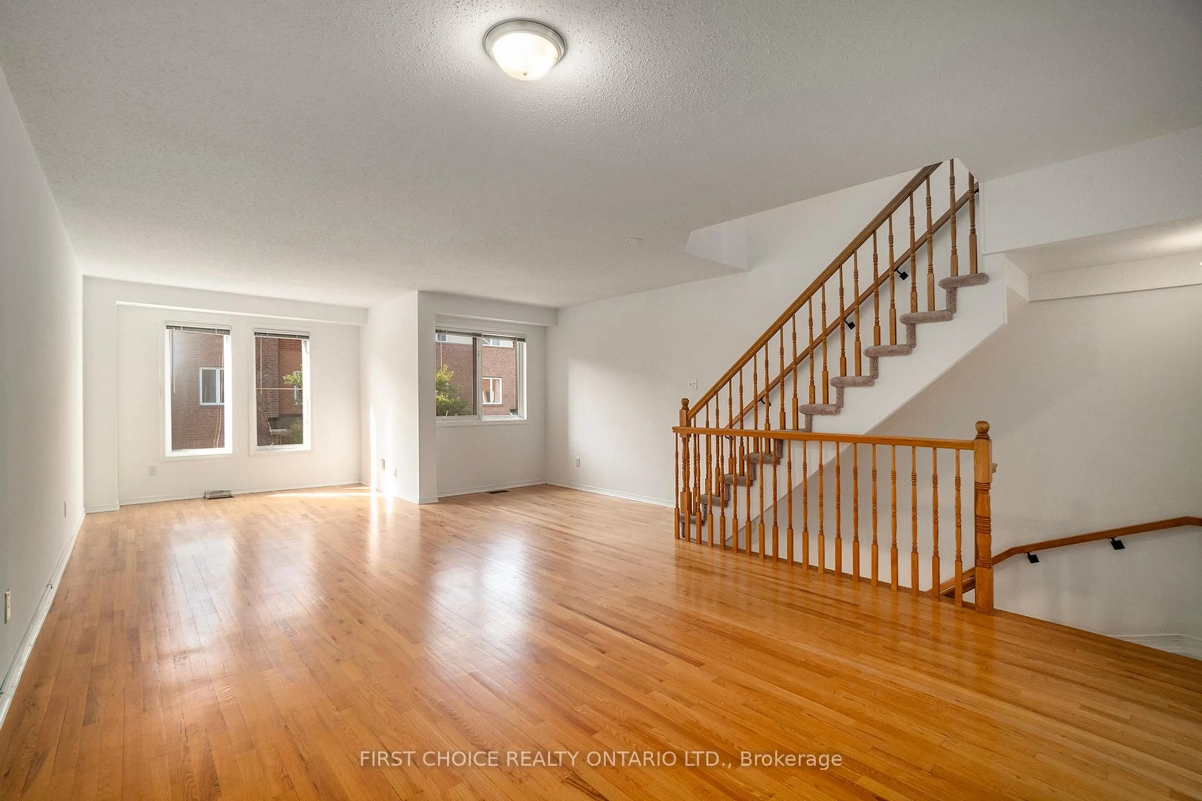 Unknown for 15 Drayton Private, Ottawa Ontario K1K 4R1