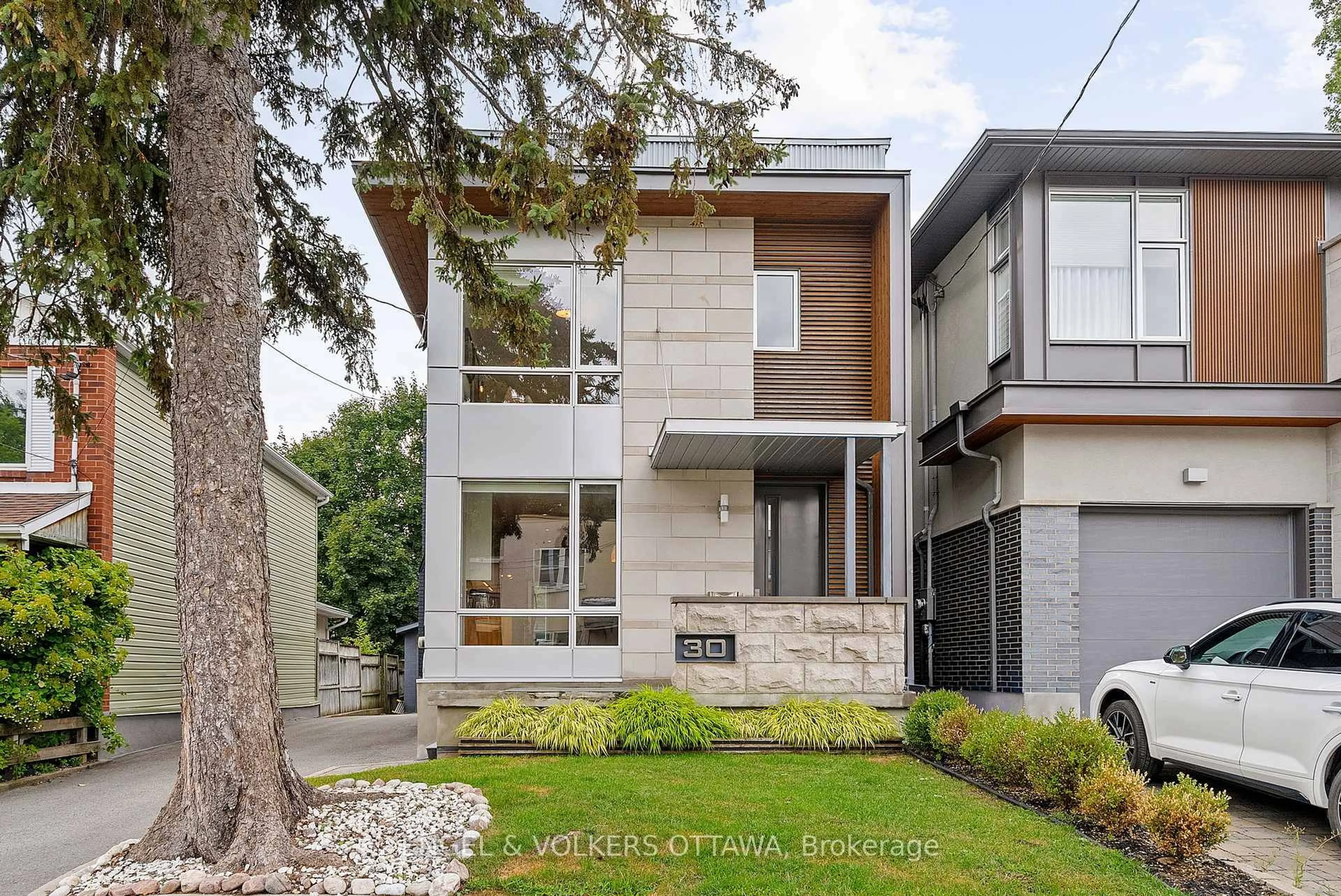 Home with brick exterior material, street for 30 Morris St, Ottawa Ontario K1S 4A7