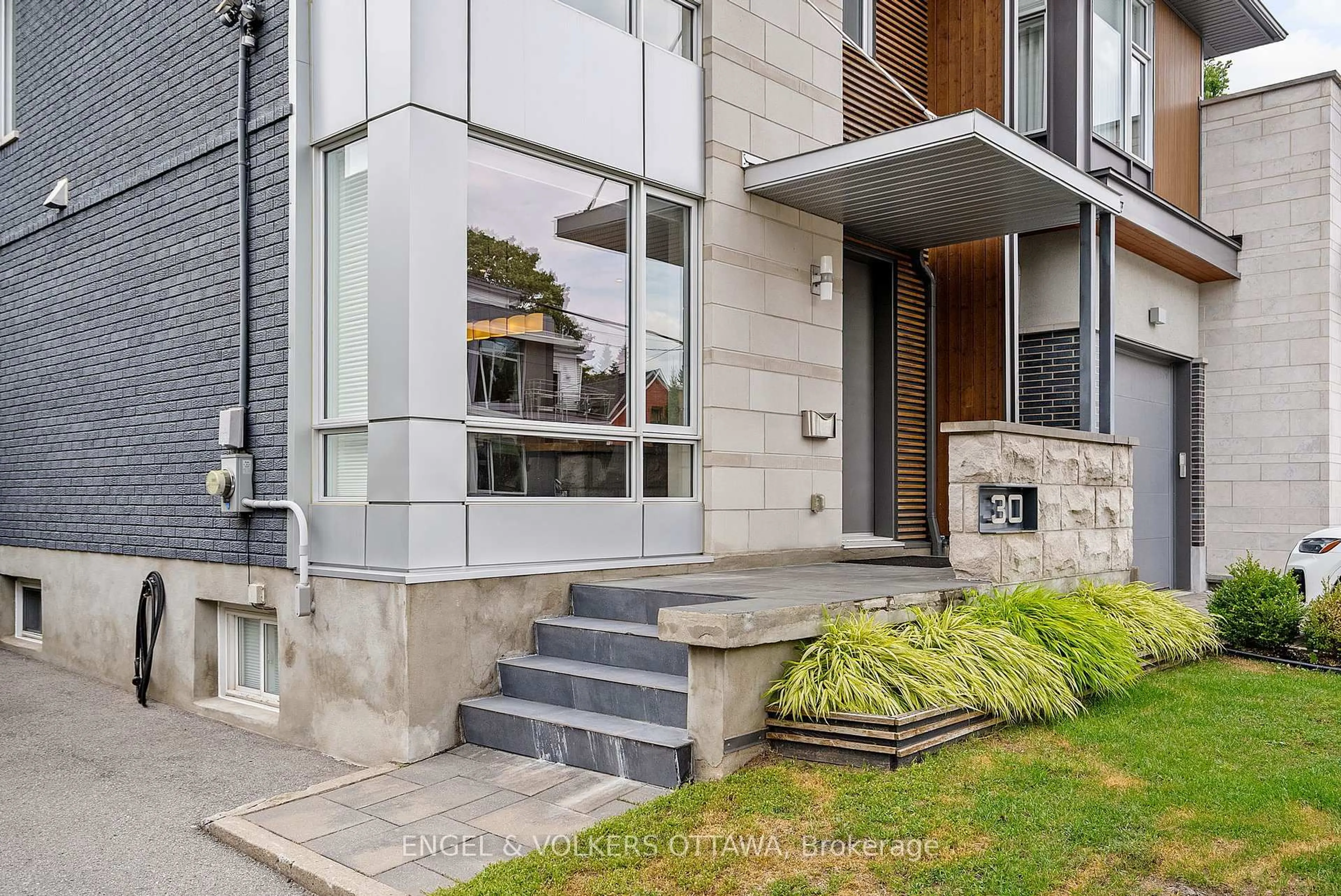 Unknown for 30 Morris St, Ottawa Ontario K1S 4A7