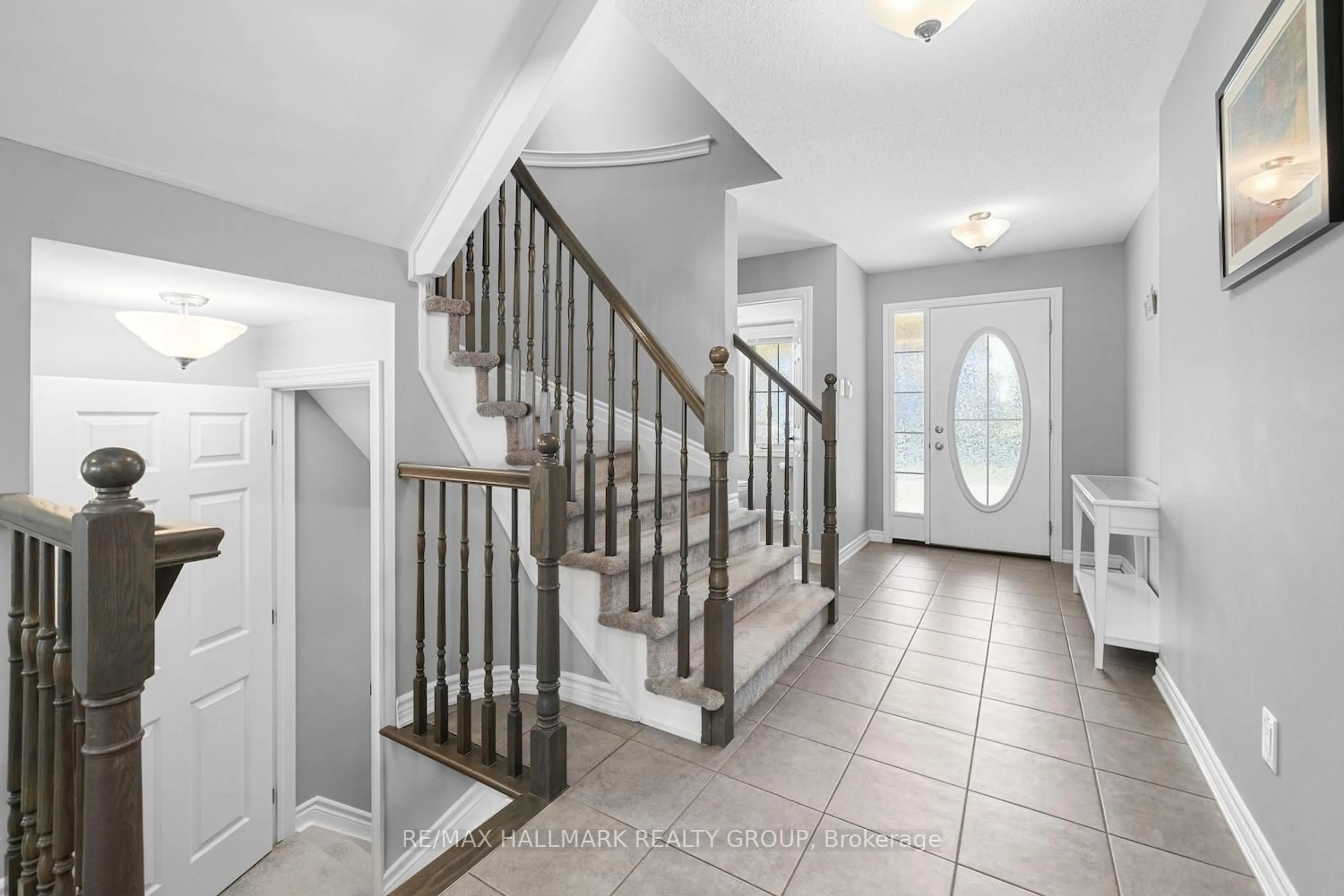 Indoor entryway for 514 Arum Terr, Ottawa Ontario K4A 3V1