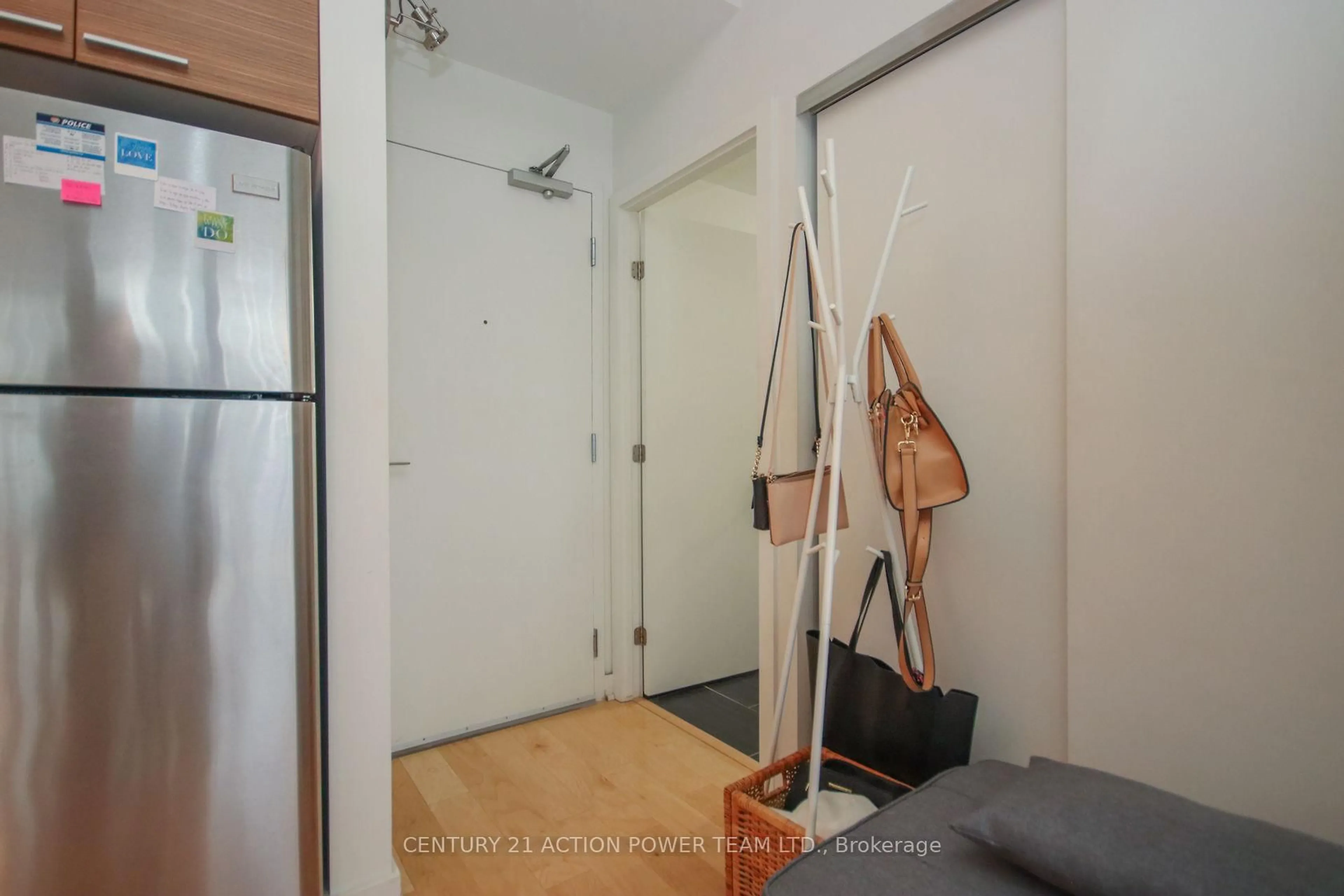 Unknown for 349 Mcleod St #827, Ottawa Ontario K2P 0S1
