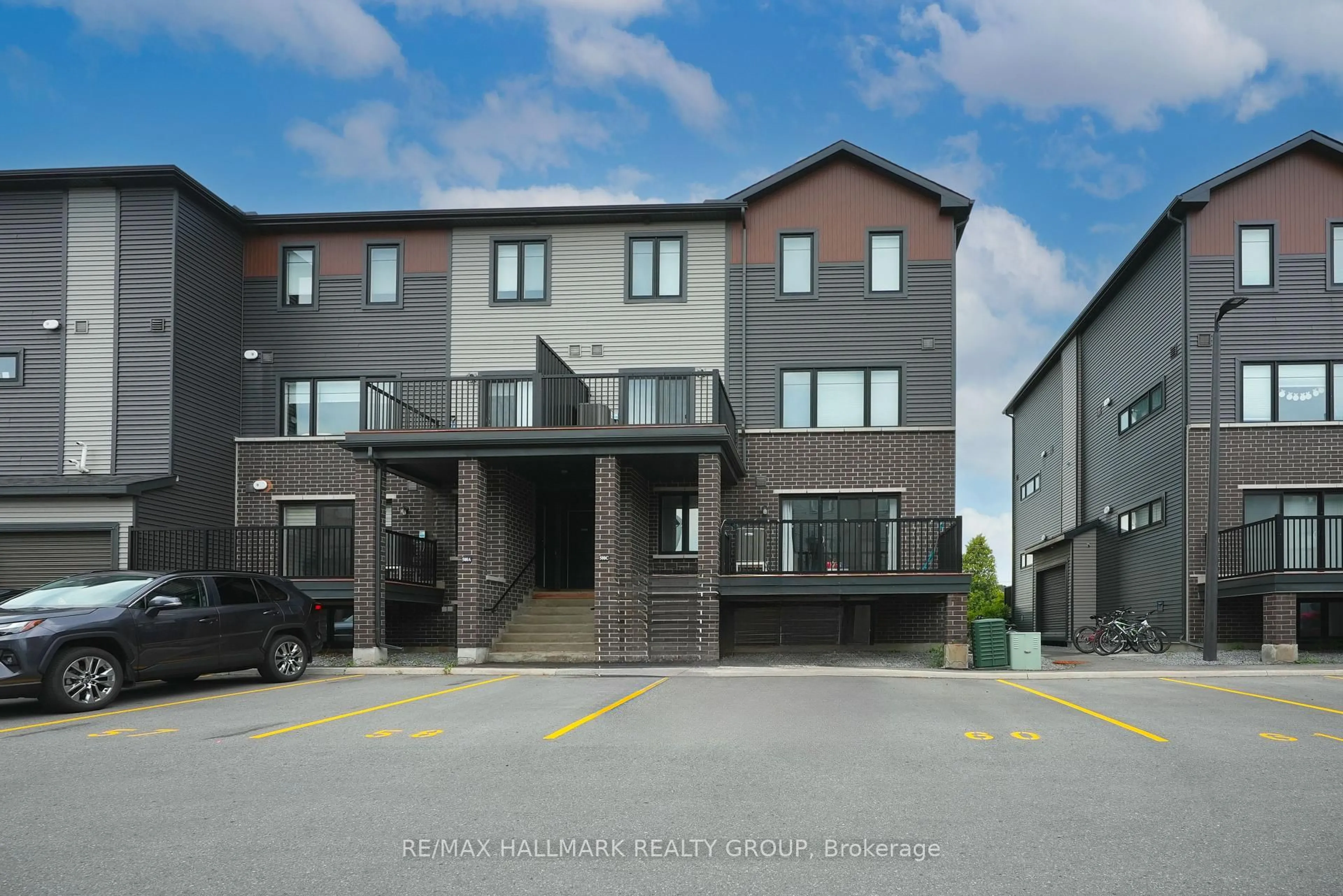 Unknown for 500 Eldorado Private #C, Ottawa Ontario K2K 1X9