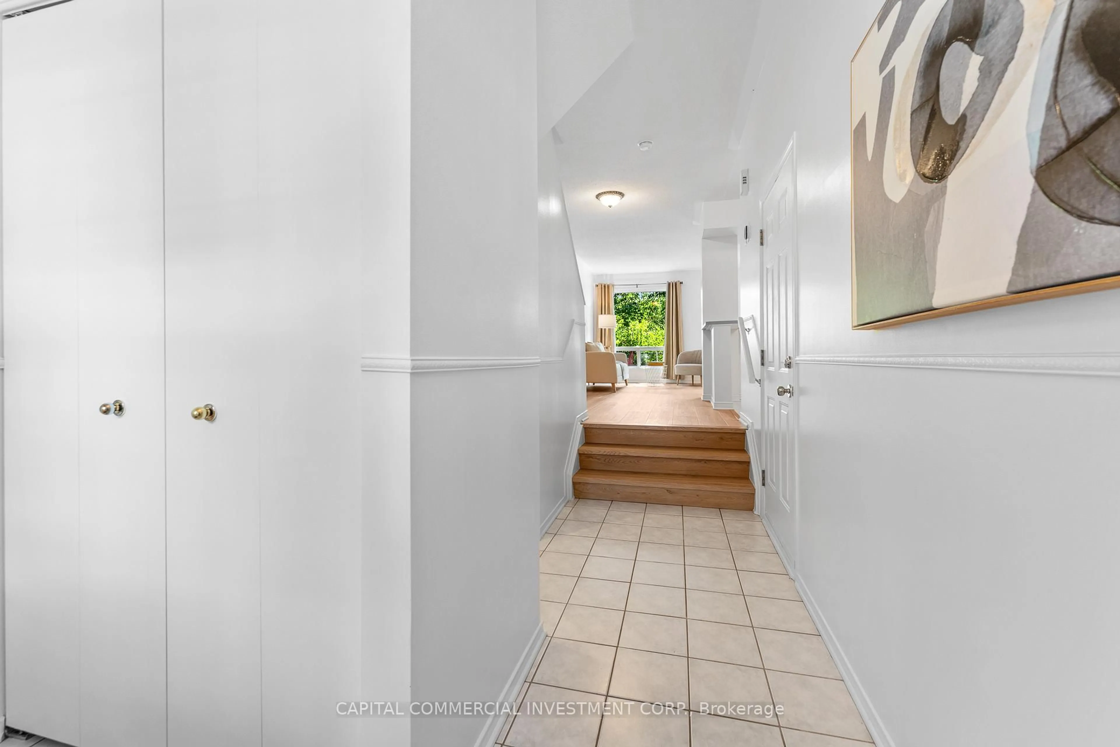 Unknown for 2074 Avenue P, Ottawa Ontario K1G 6G7