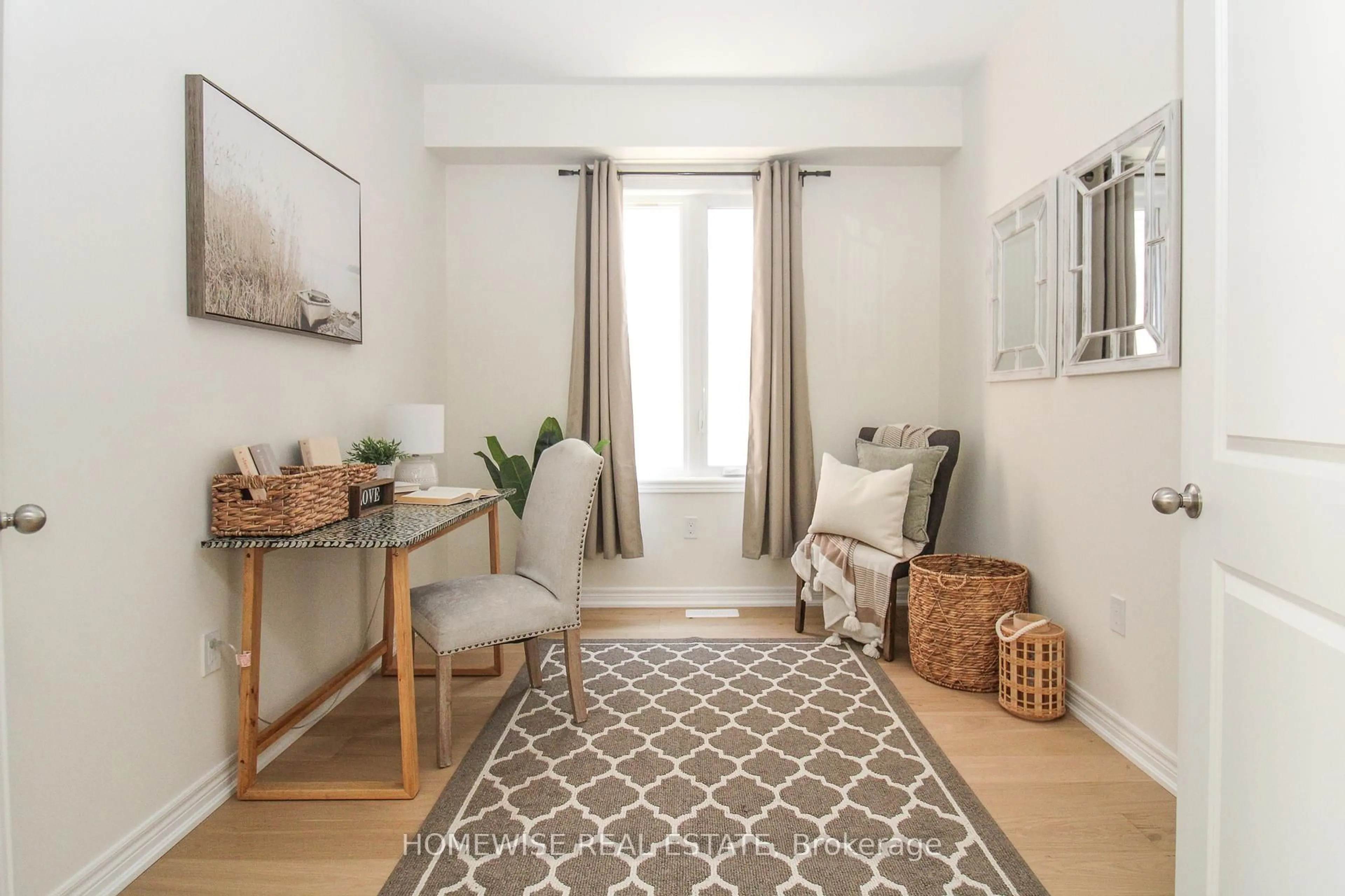 Indoor entryway for 510 Clayton Ave, Peterborough Ontario K9K 0H5