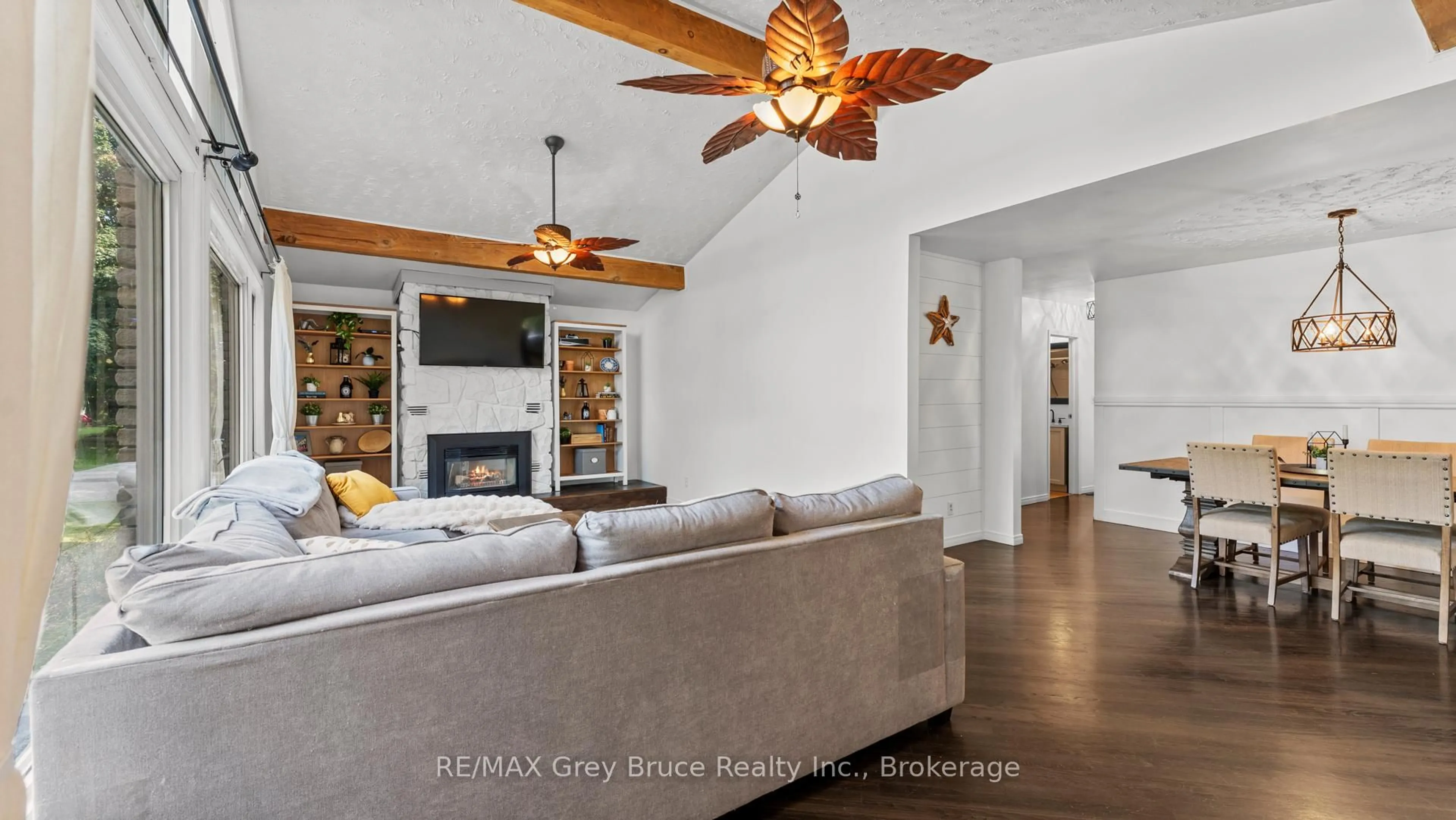 Living room with furniture, wood/laminate floor for 161 1st Ave, Arran-Elderslie Ontario N0H 2N0