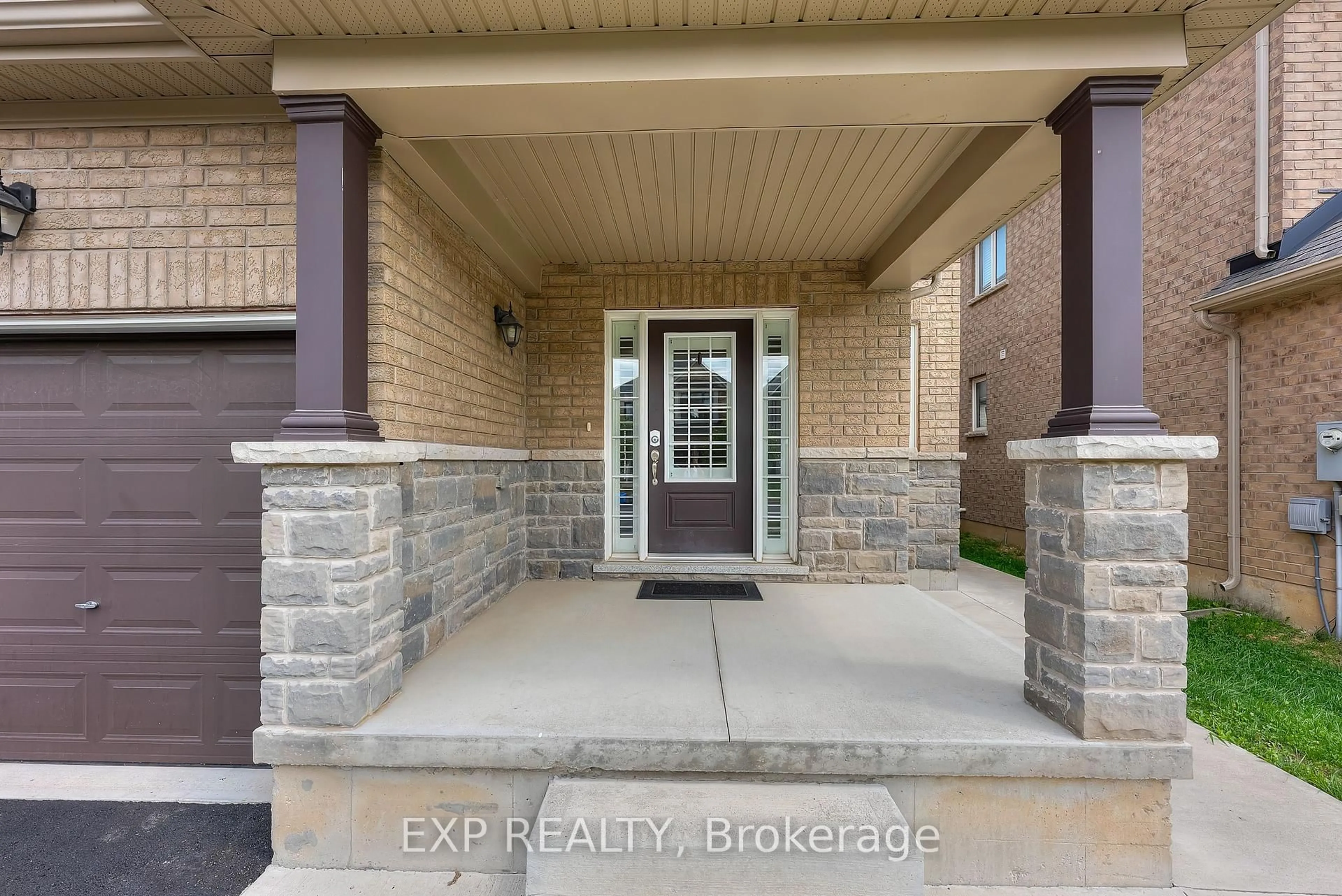 Indoor entryway for 85 Sunset Way, Thorold Ontario L2V 0C7