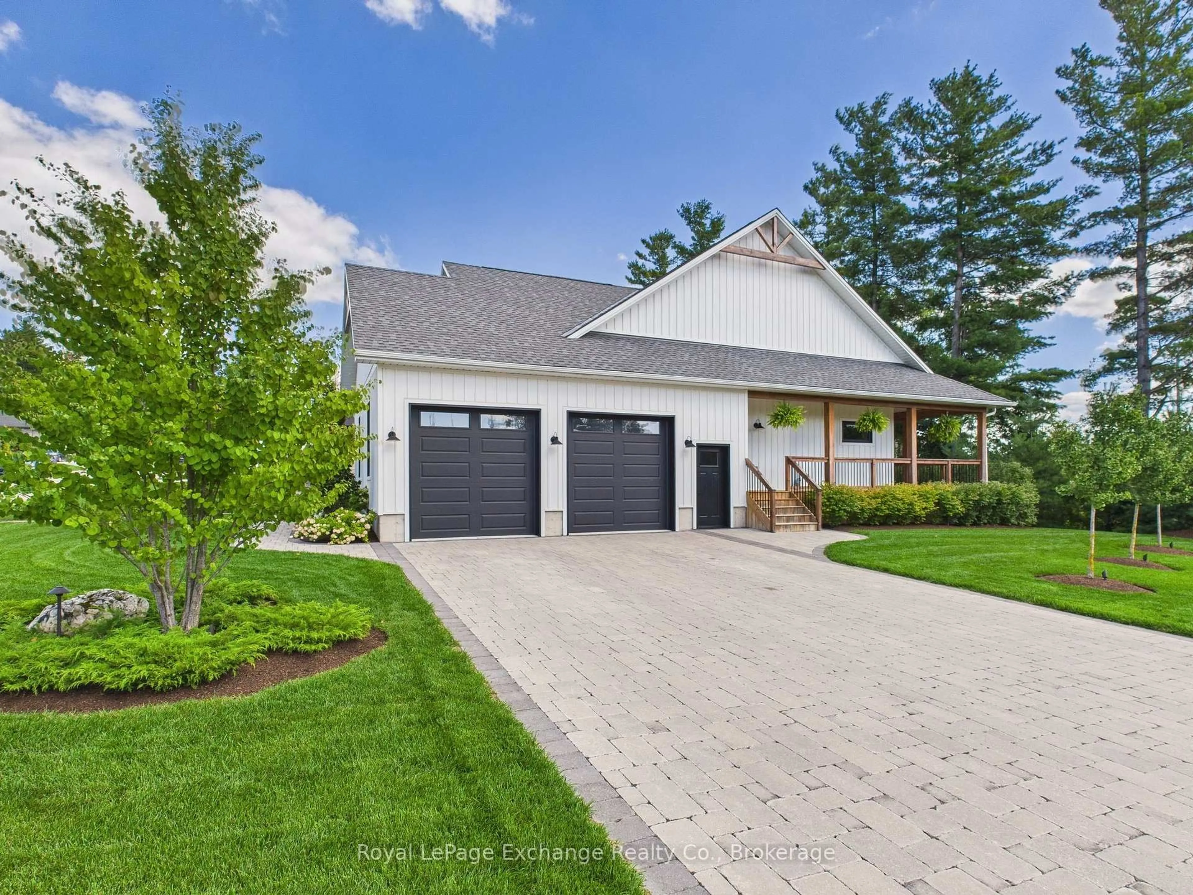 Unknown for 872 16th St, Hanover Ontario N4N 0B7