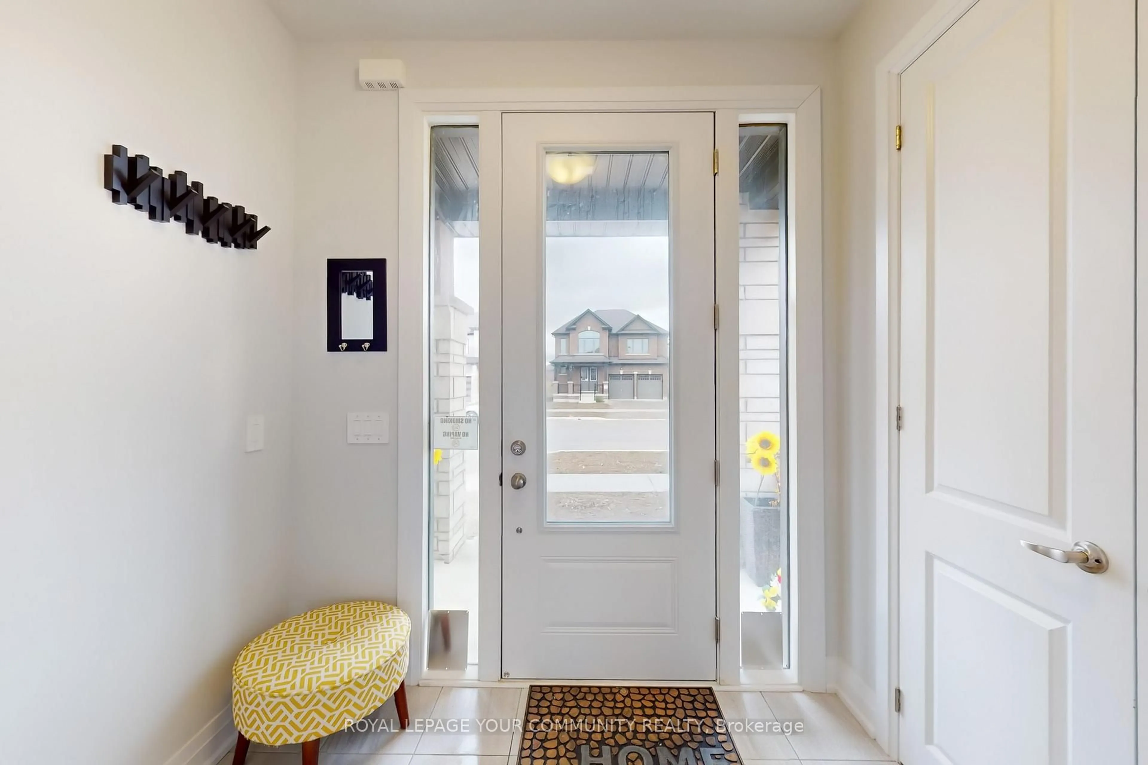 Indoor entryway for 197 St Joseph Rd, Kawartha Lakes Ontario K9V 0R8