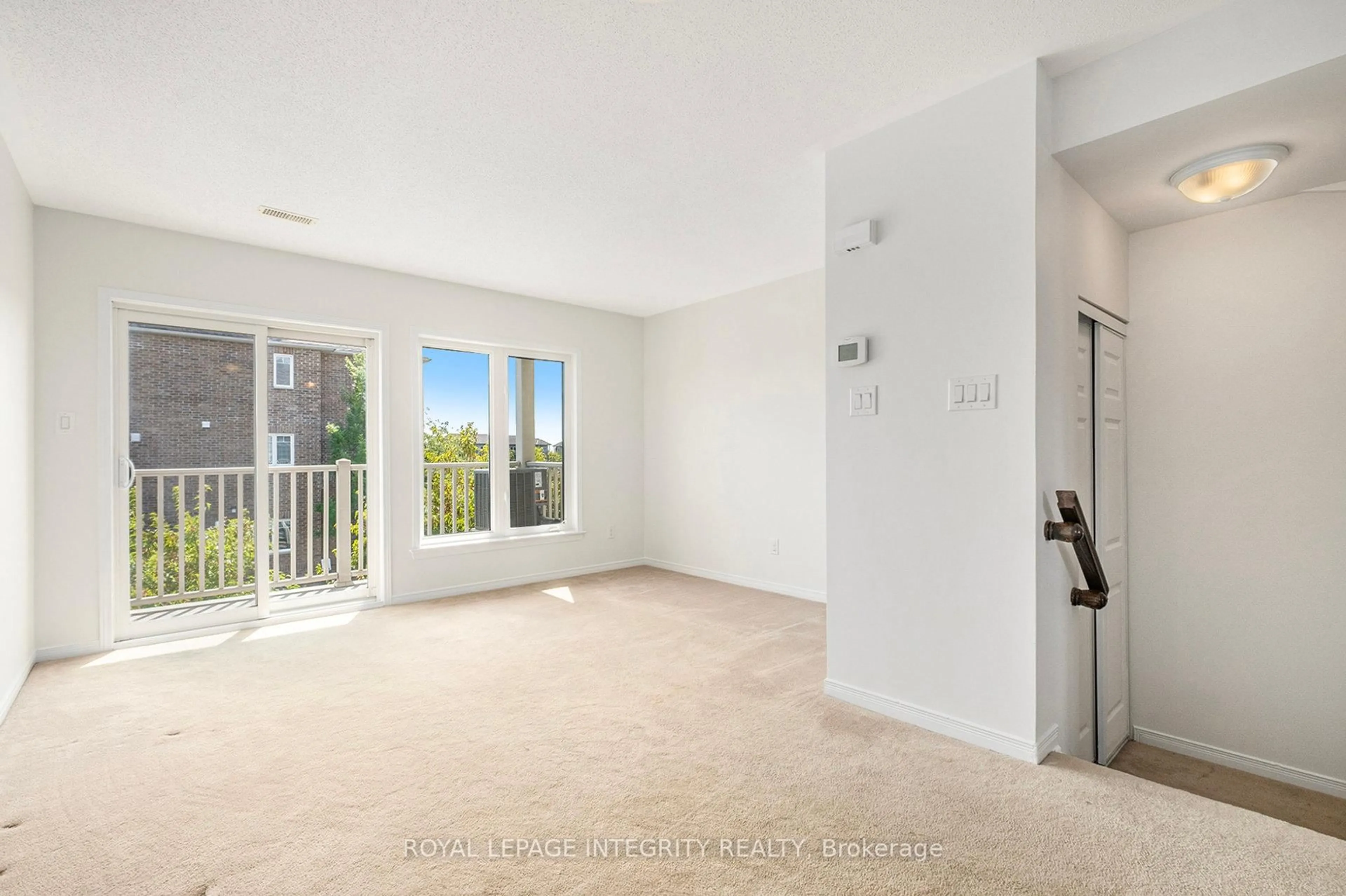 A pic of a room for 256 Espin Hts, Ottawa Ontario K2J 0Y8