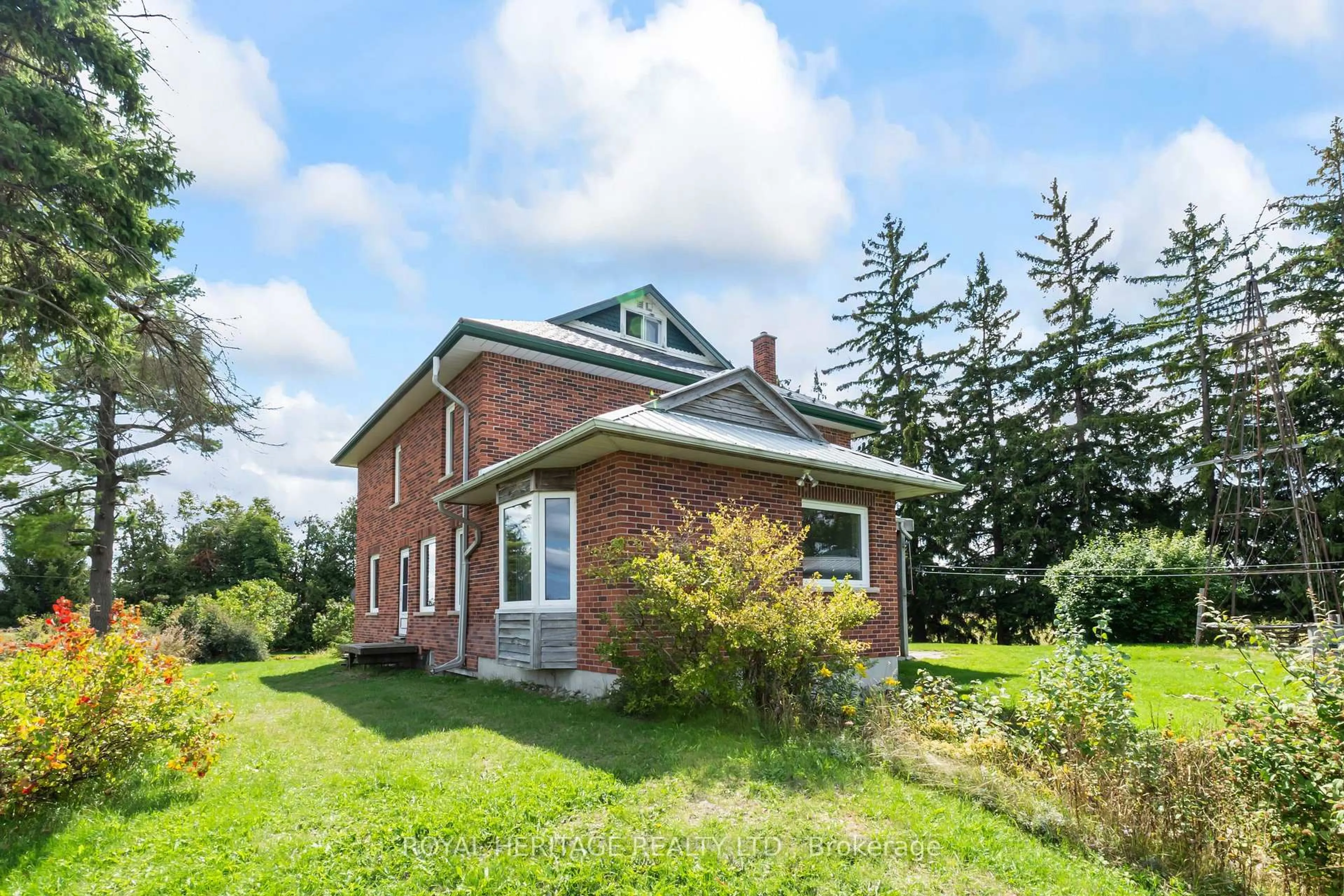 Home with brick exterior material, building for 901 Cresswell Rd, Kawartha Lakes Ontario K0M 2C0