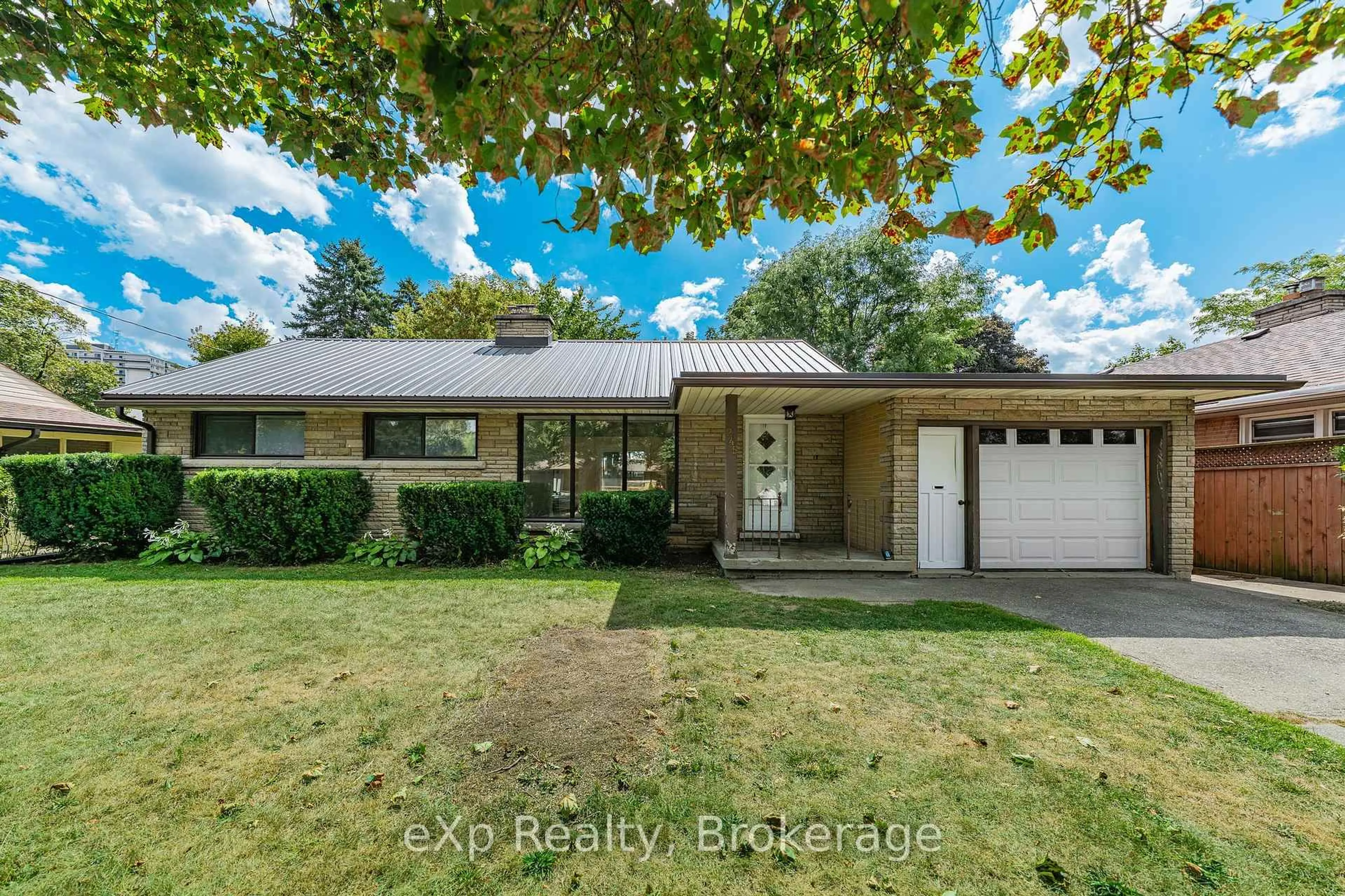 Unknown for 245 Hartwood Ave, Kitchener Ontario N2H 6A9