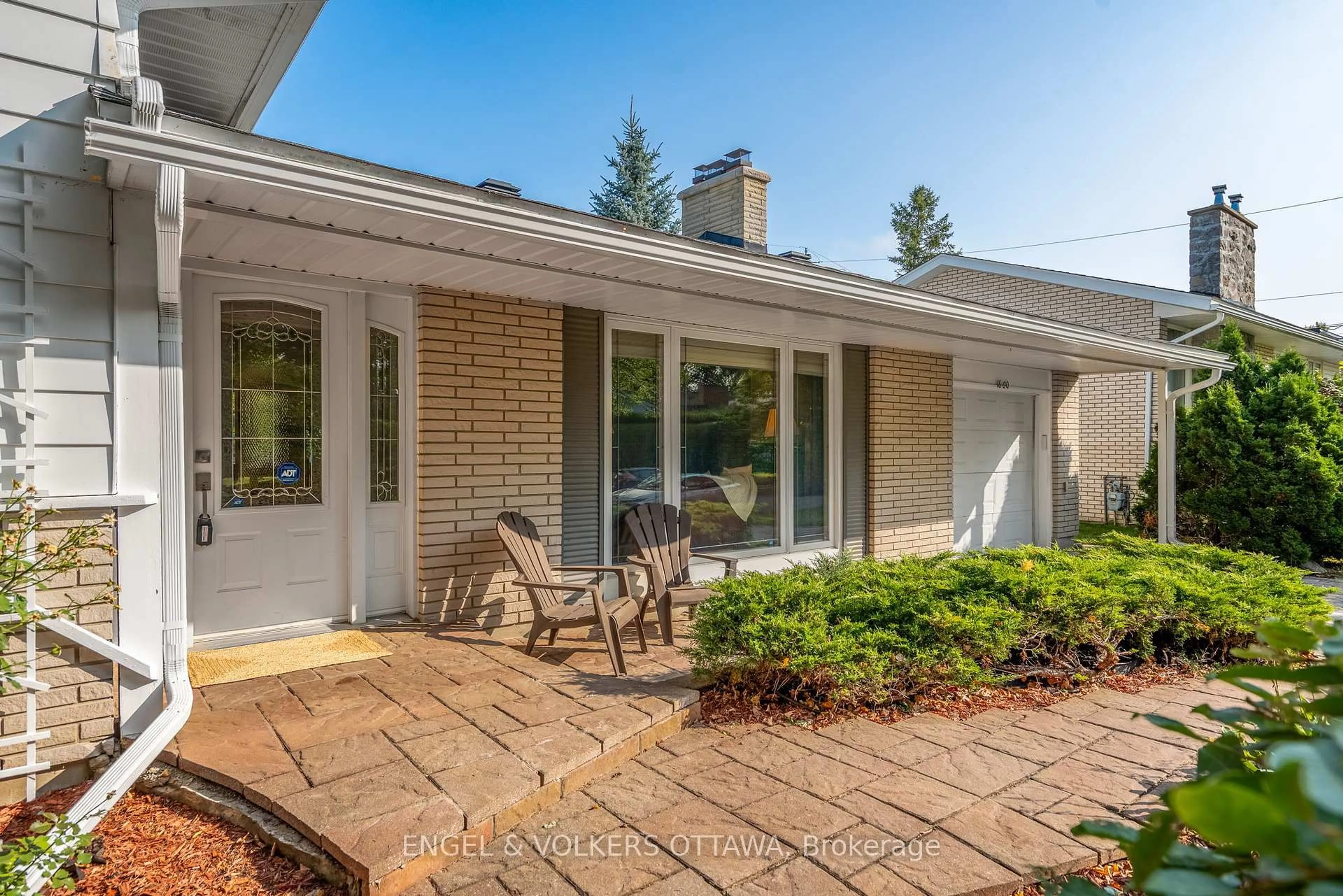 Home with brick exterior material, street for 1800 Devlin Cres, Ottawa Ontario K1H 5T6