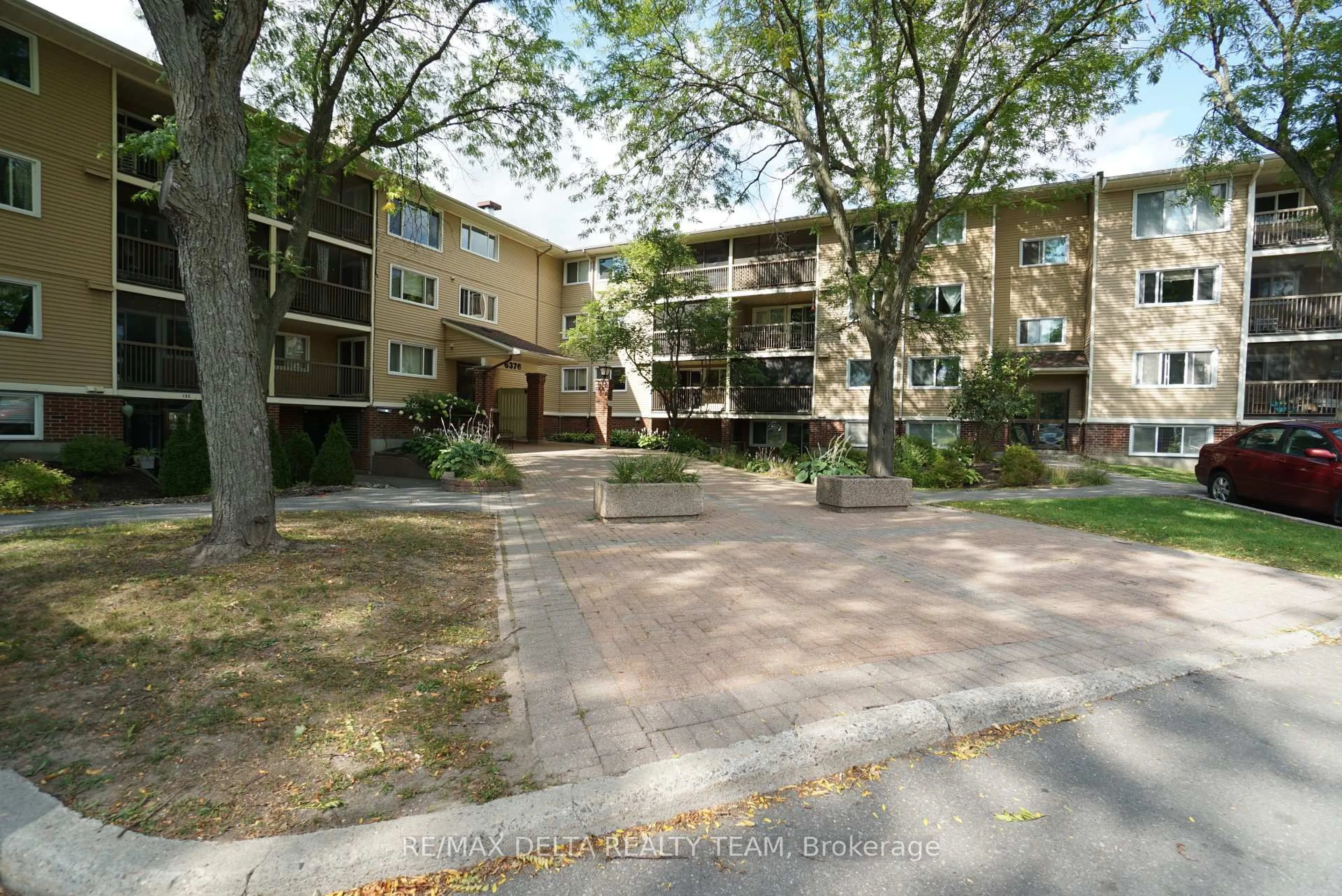 Patio, street for 6376 BILBERRY Dr #412, Ottawa Ontario K1C 4P6
