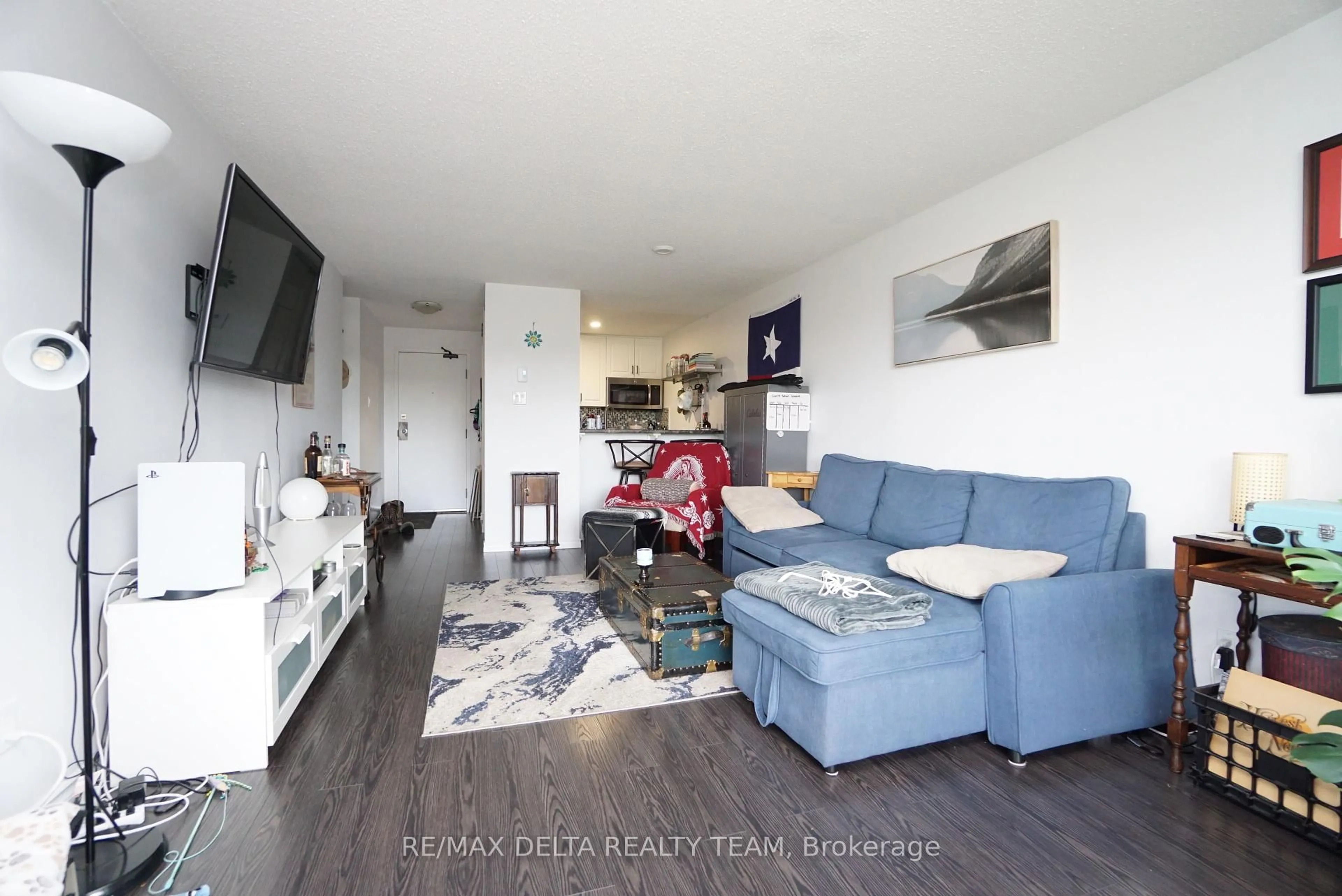 A pic of a room for 6376 BILBERRY Dr #412, Ottawa Ontario K1C 4P6