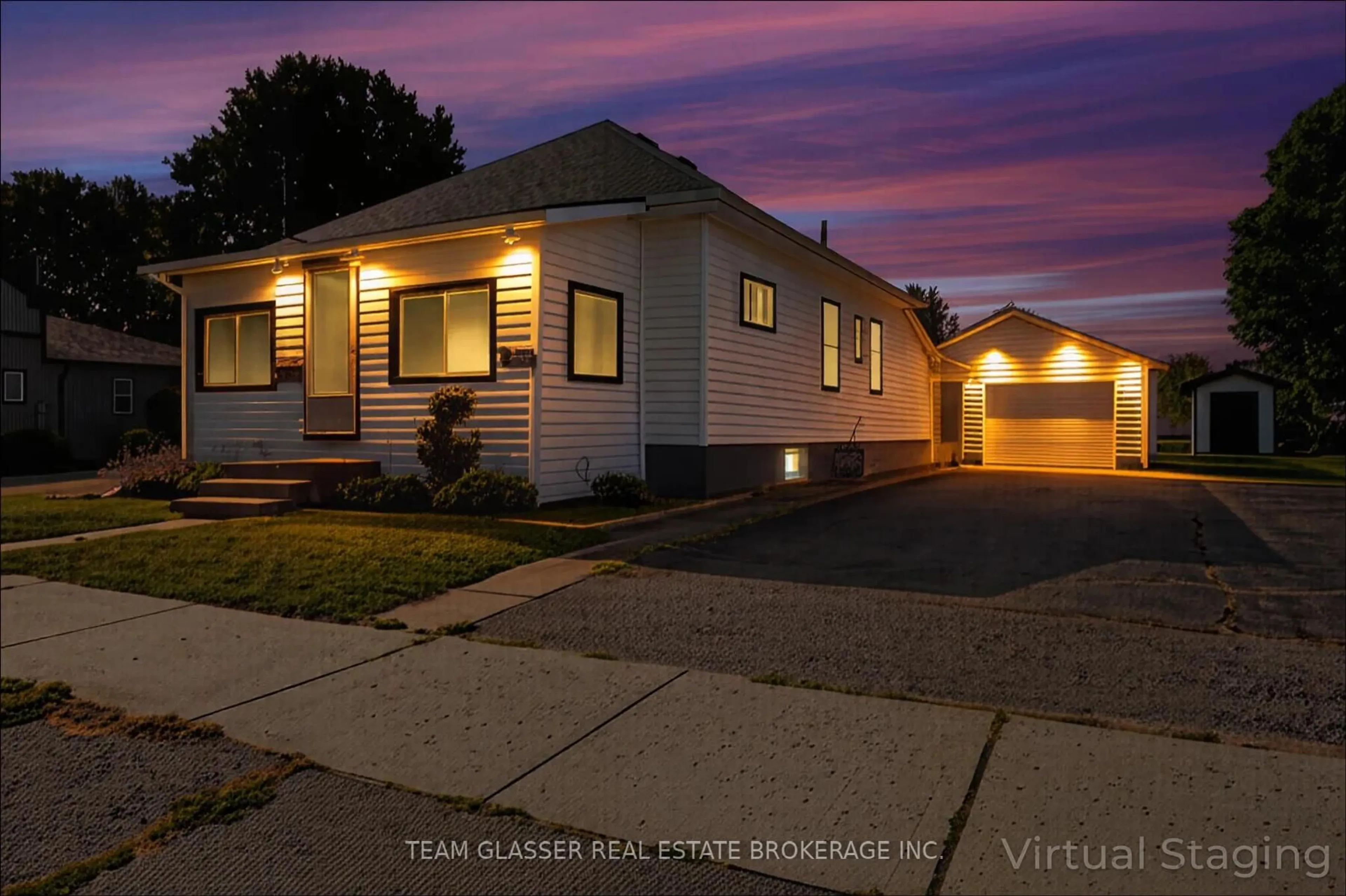 Home with vinyl exterior material, street for 56239 HERITAGE Line, Bayham Ontario N0J 1Y0