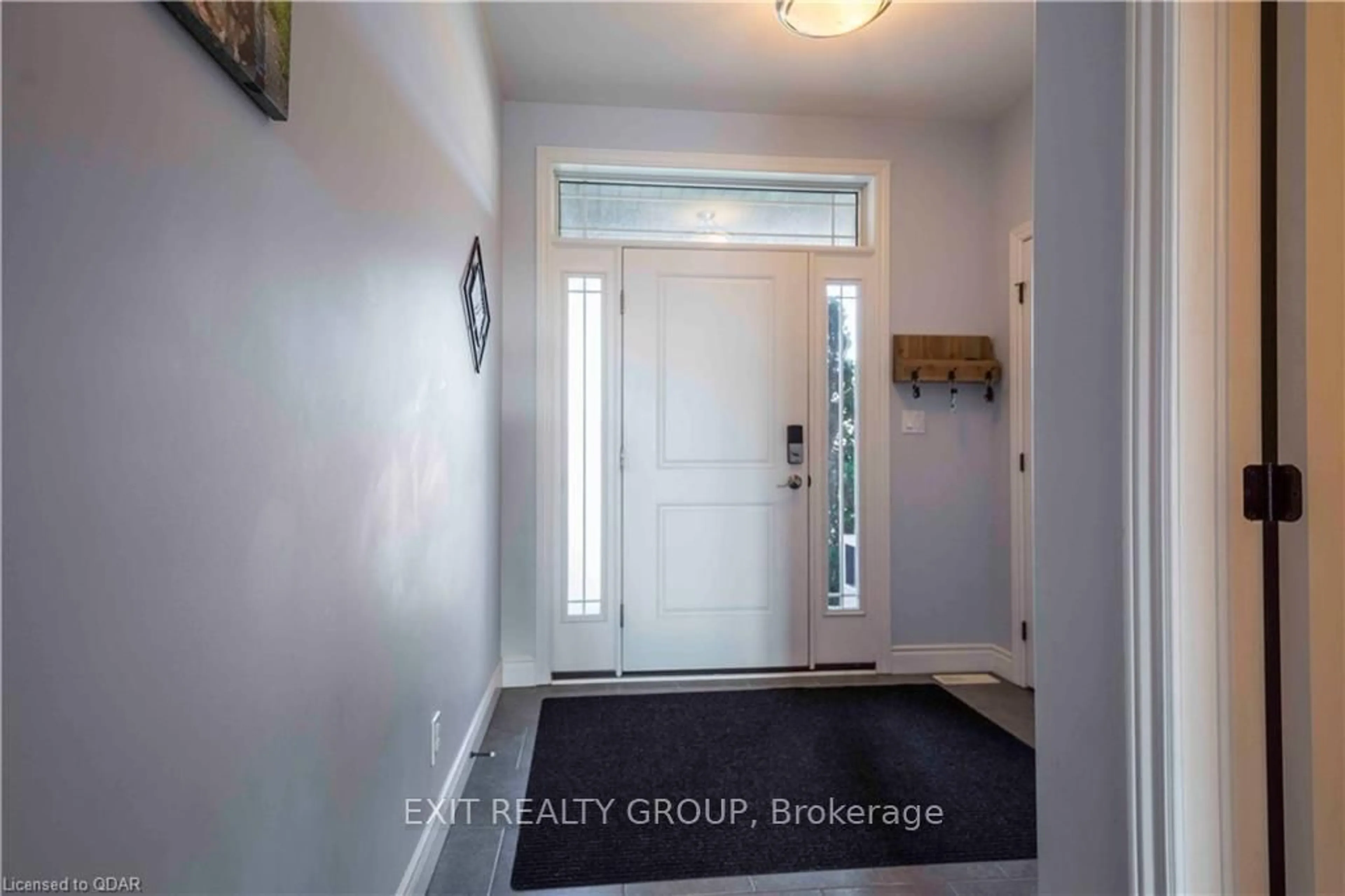 Indoor entryway for 23 Scenic Dr, Belleville Ontario K8N 4Z5