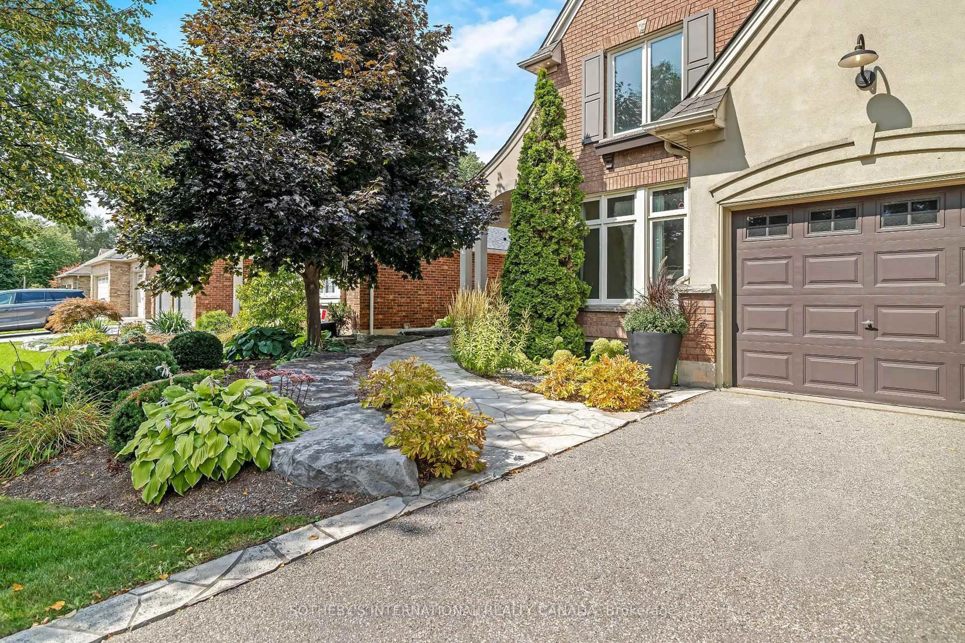 Unknown for 18 Marigold St, Brantford Ontario N3R 5W7