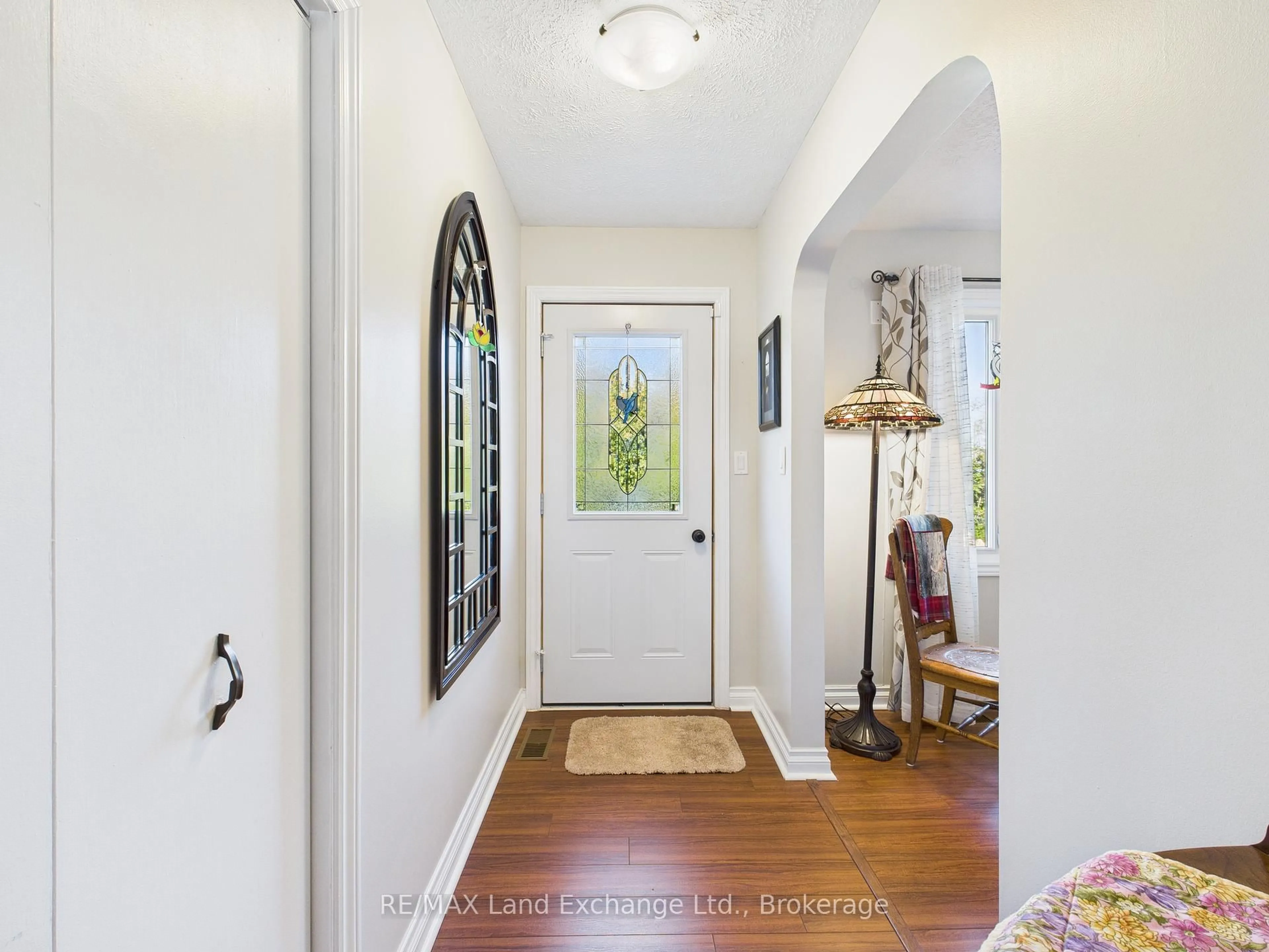 Indoor entryway for 24 Boiler Beach Rd, Huron-Kinloss Ontario N2Z 2L4